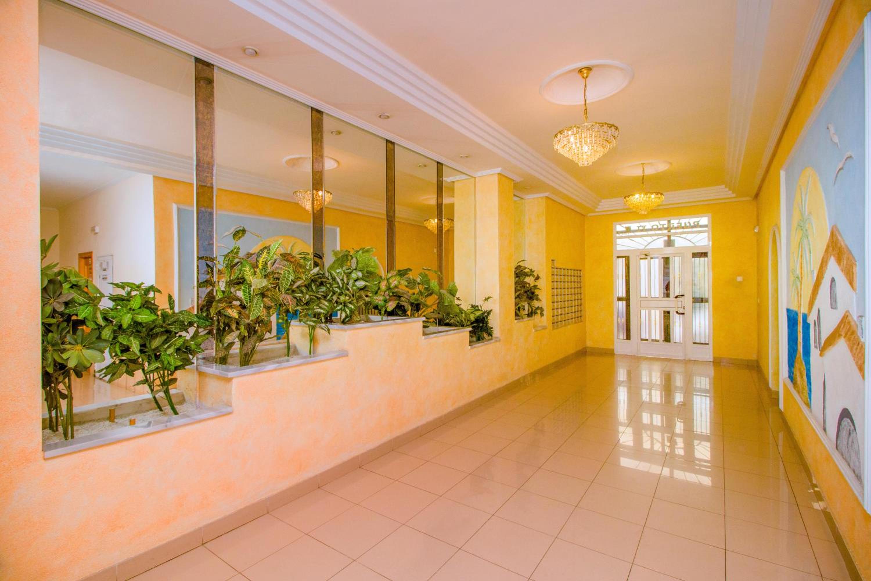 Apartamento con vista a la piscina