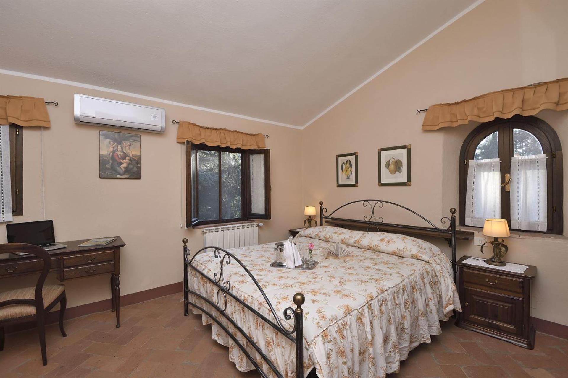 Maisonette photo 1