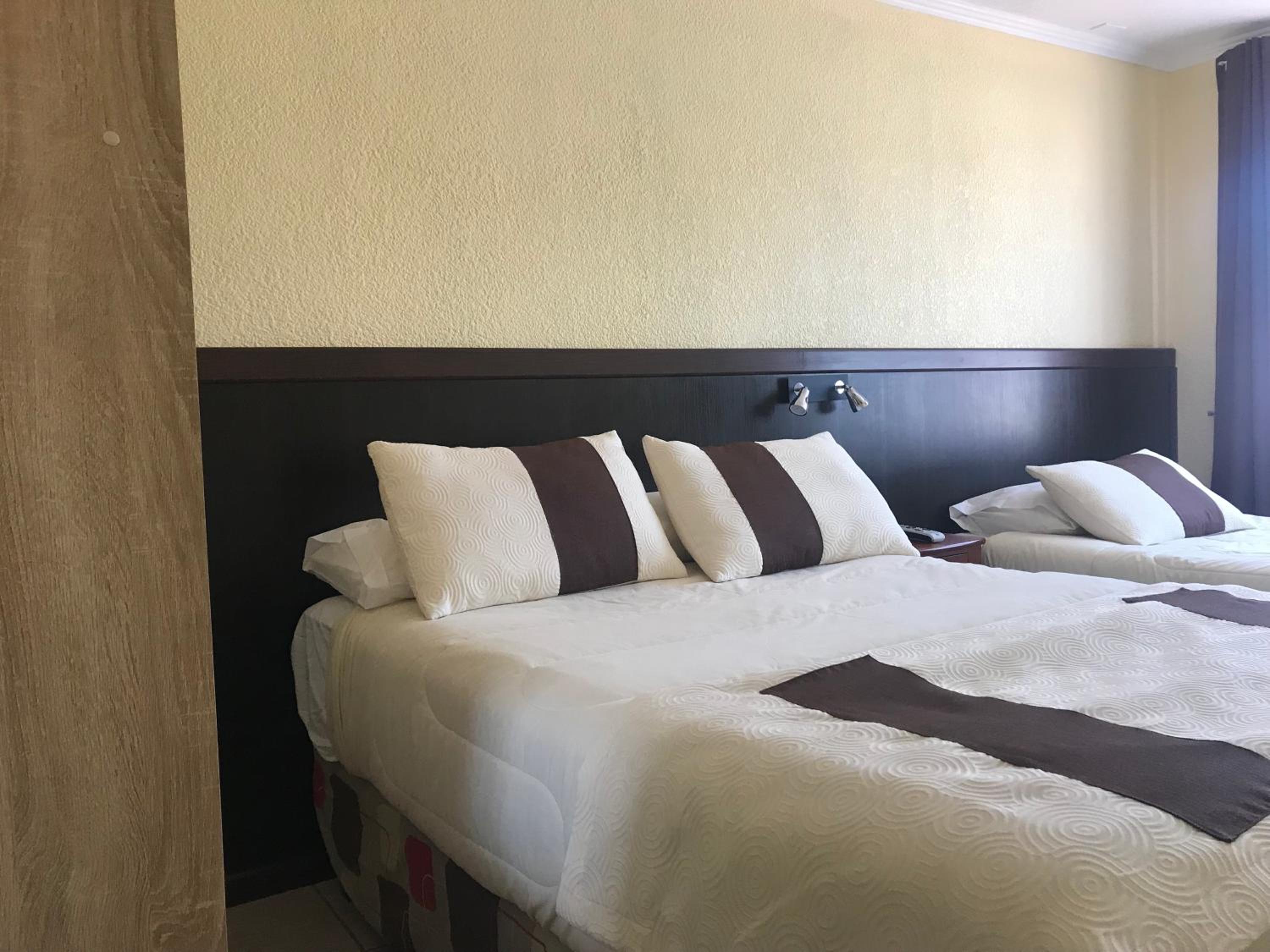 Standard Double Room photo 3