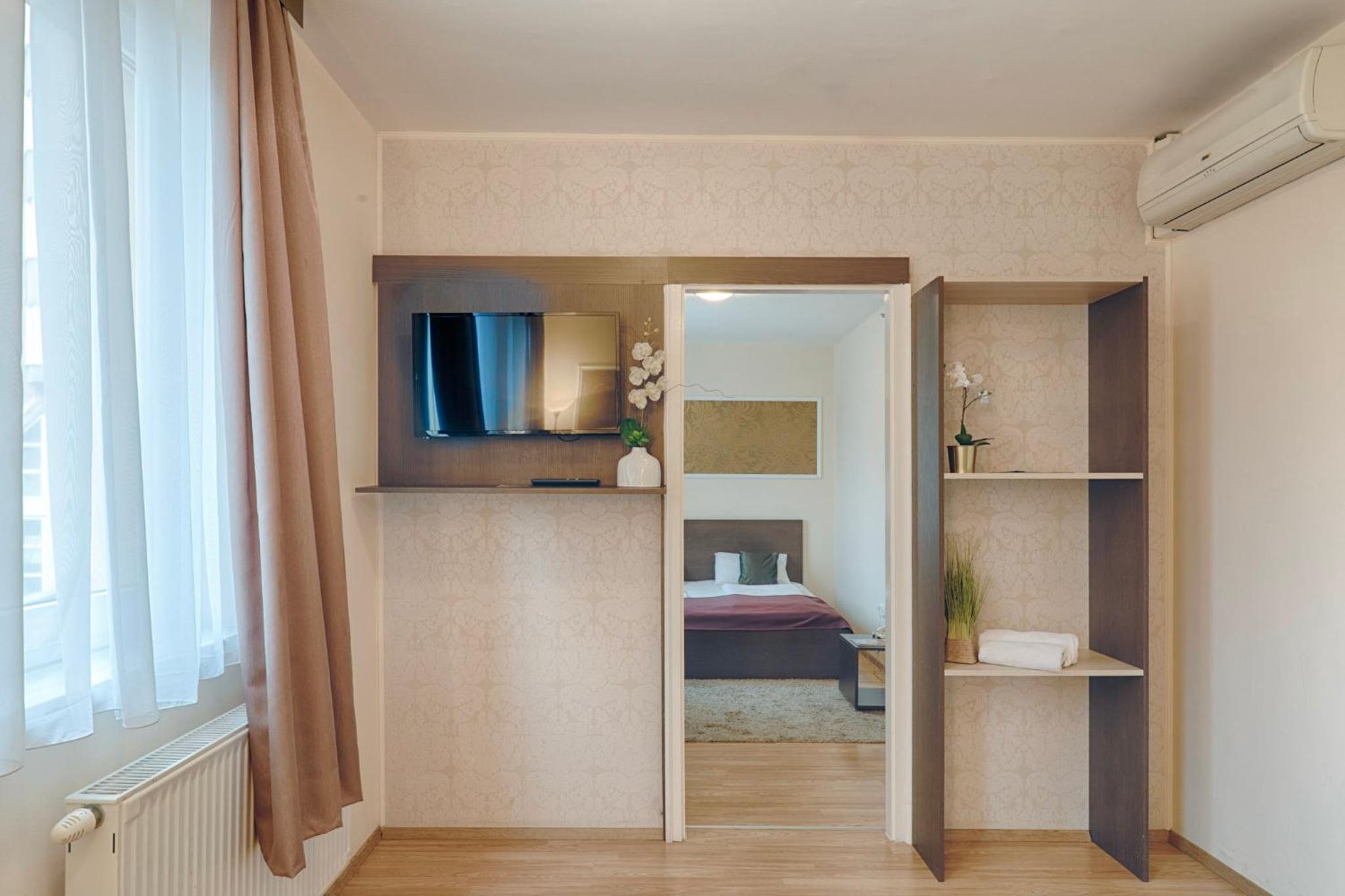 Small Double or Twin Room - Photo 2