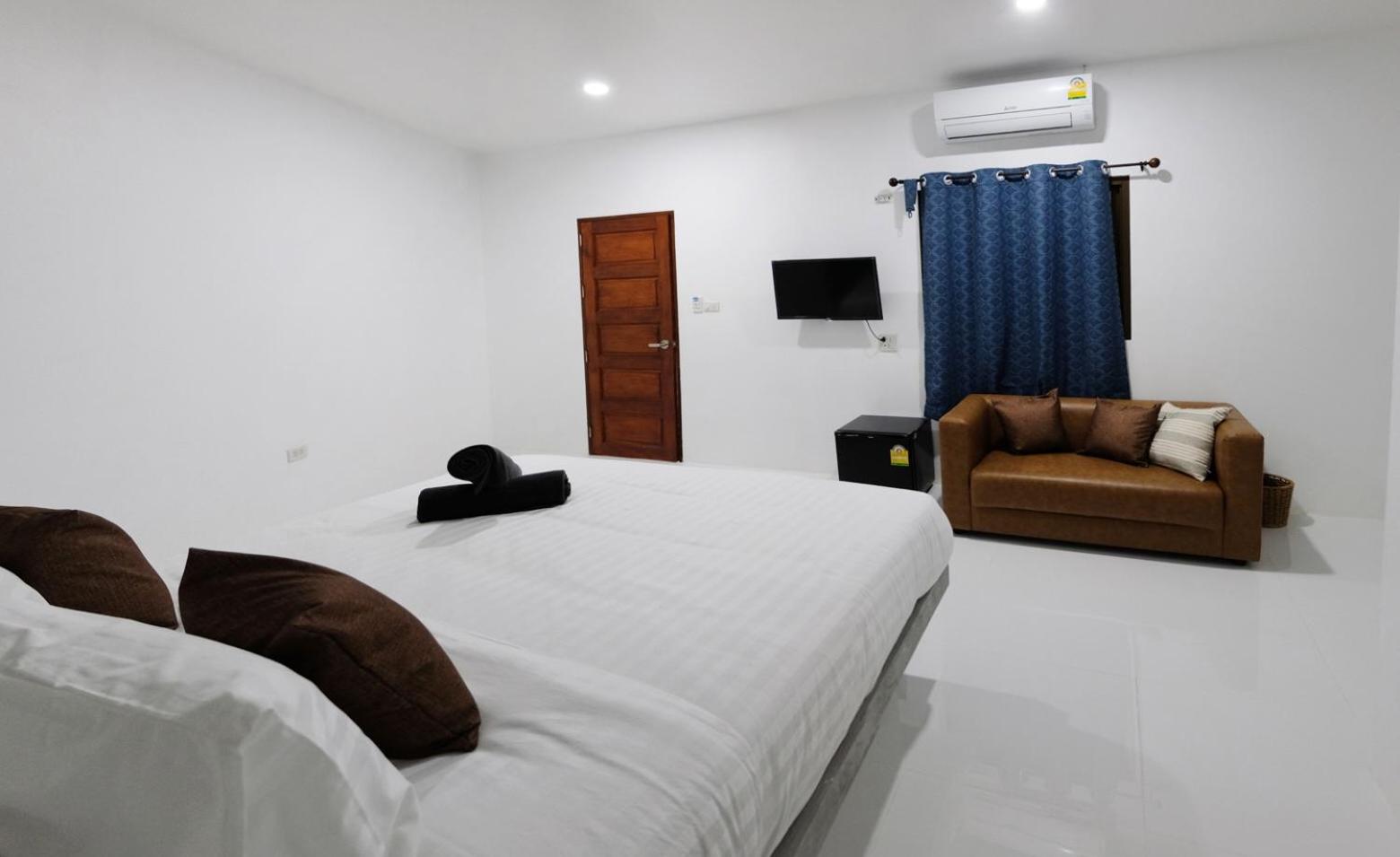 Deluxe King Suite