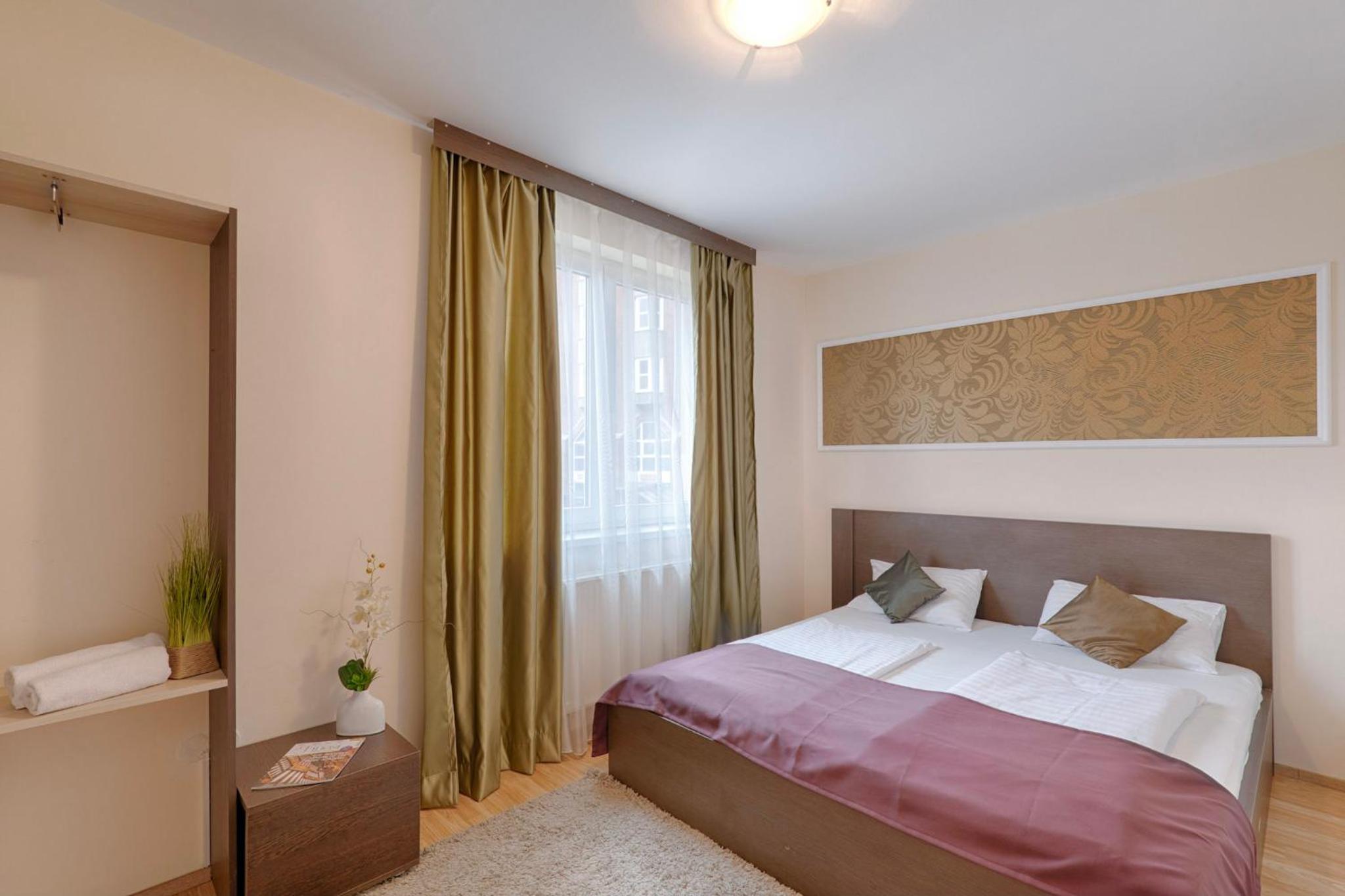 Small Double or Twin Room - Photo 3