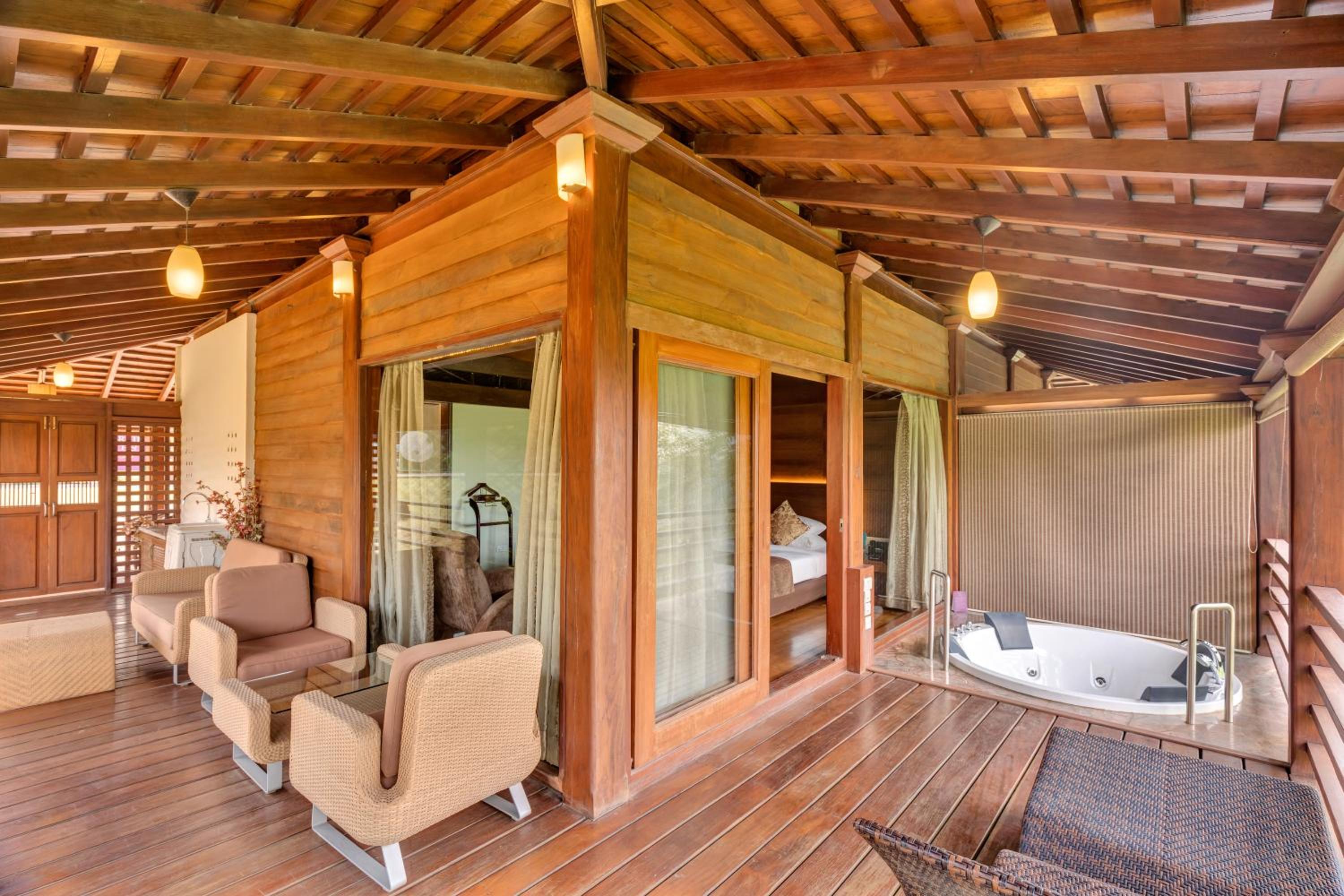 Burmese Chalet - Photo 1