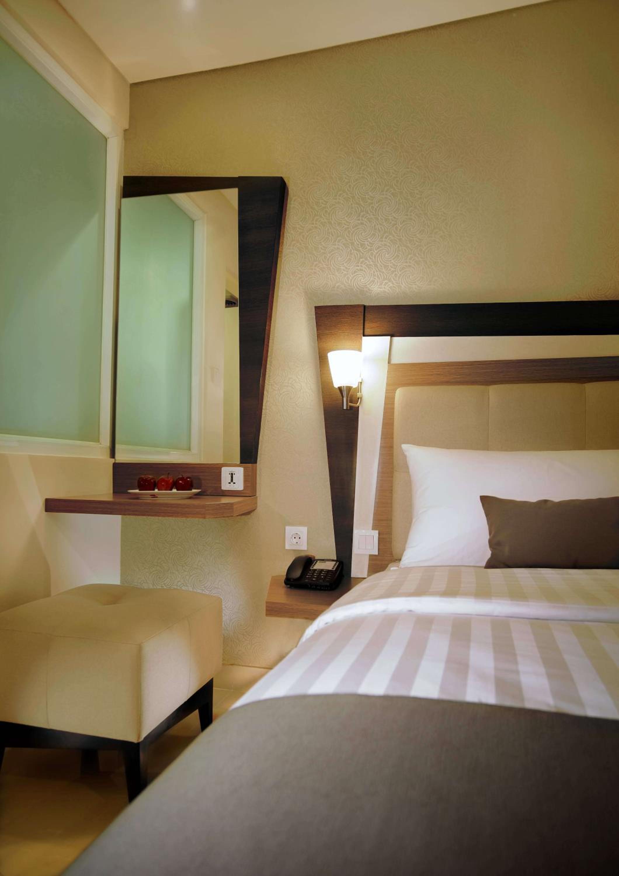 Special Offer - Maximum 6 Hours Usage At Standard Room photo 2