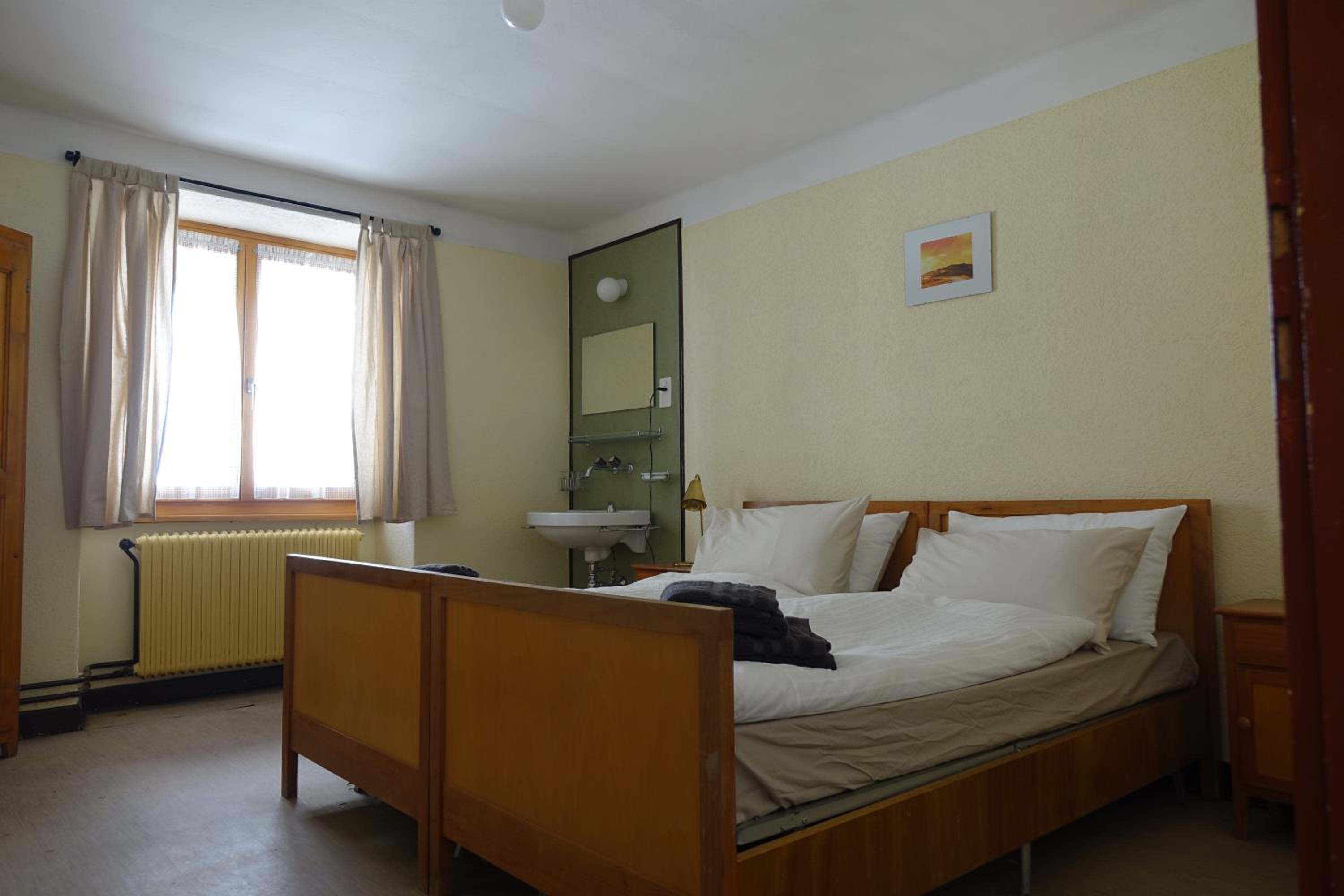 Double Room with Mountain View - Photo 10