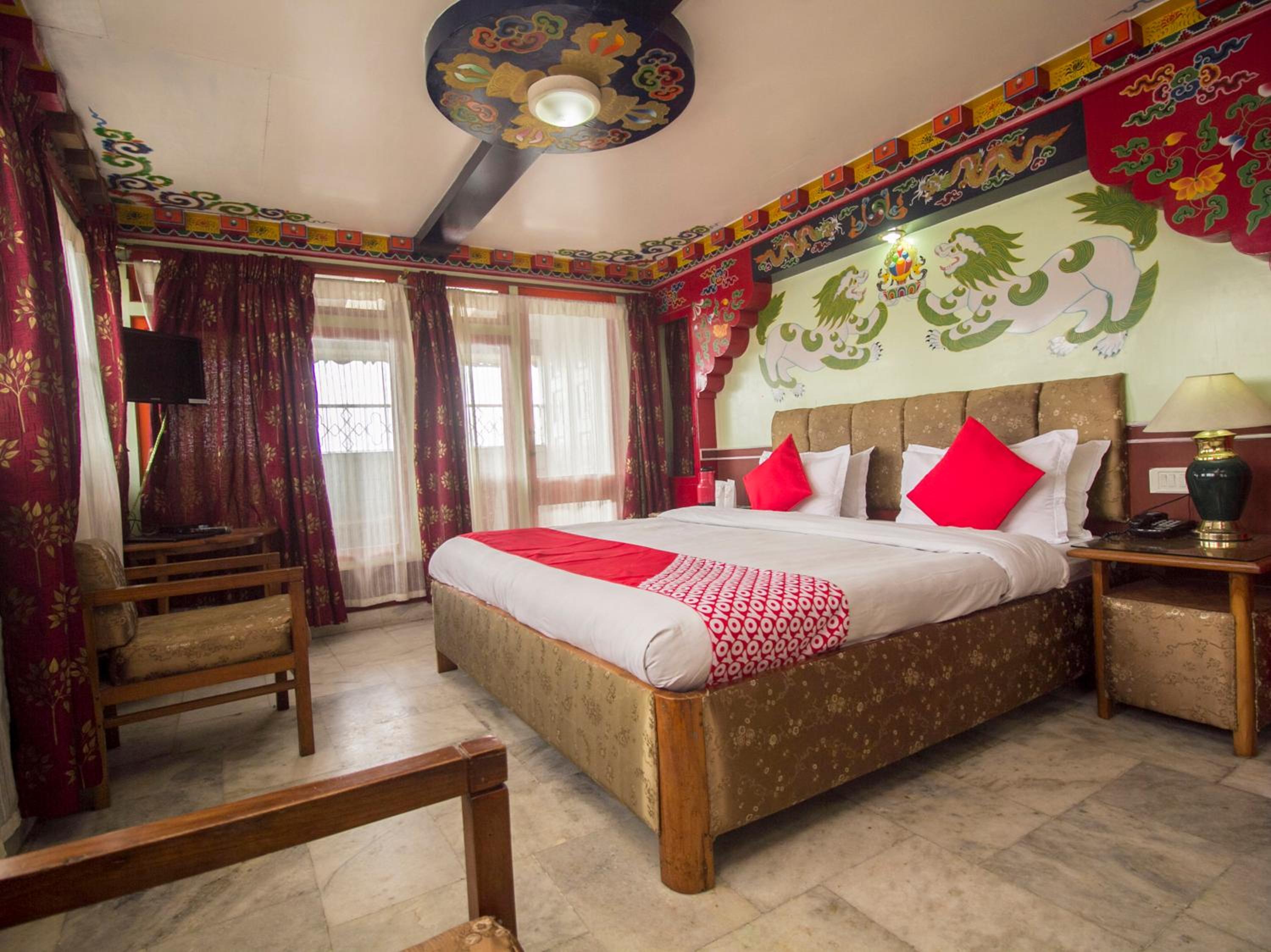 Deluxe Suite - Photo 15