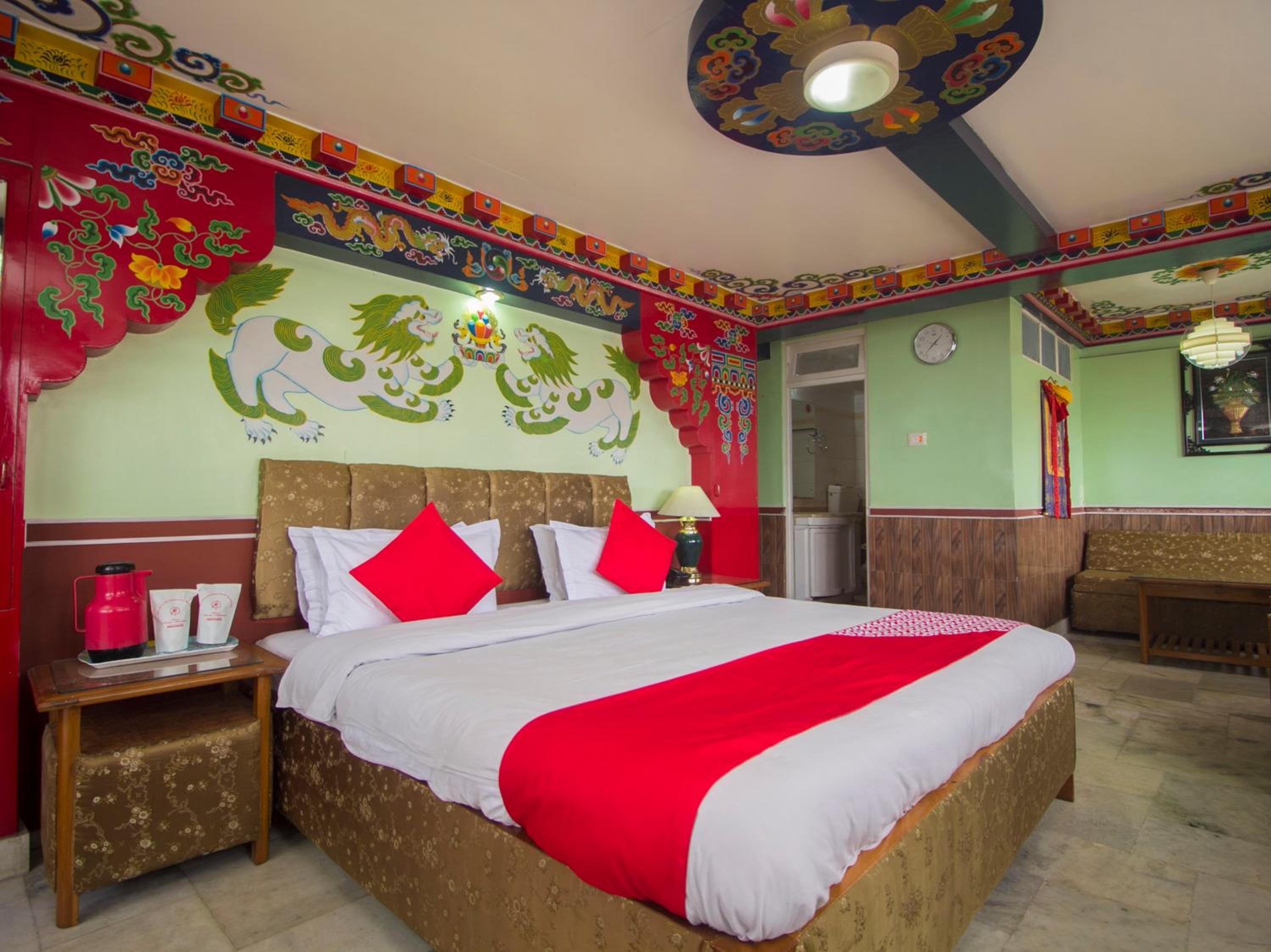 Deluxe Suite - Photo 14
