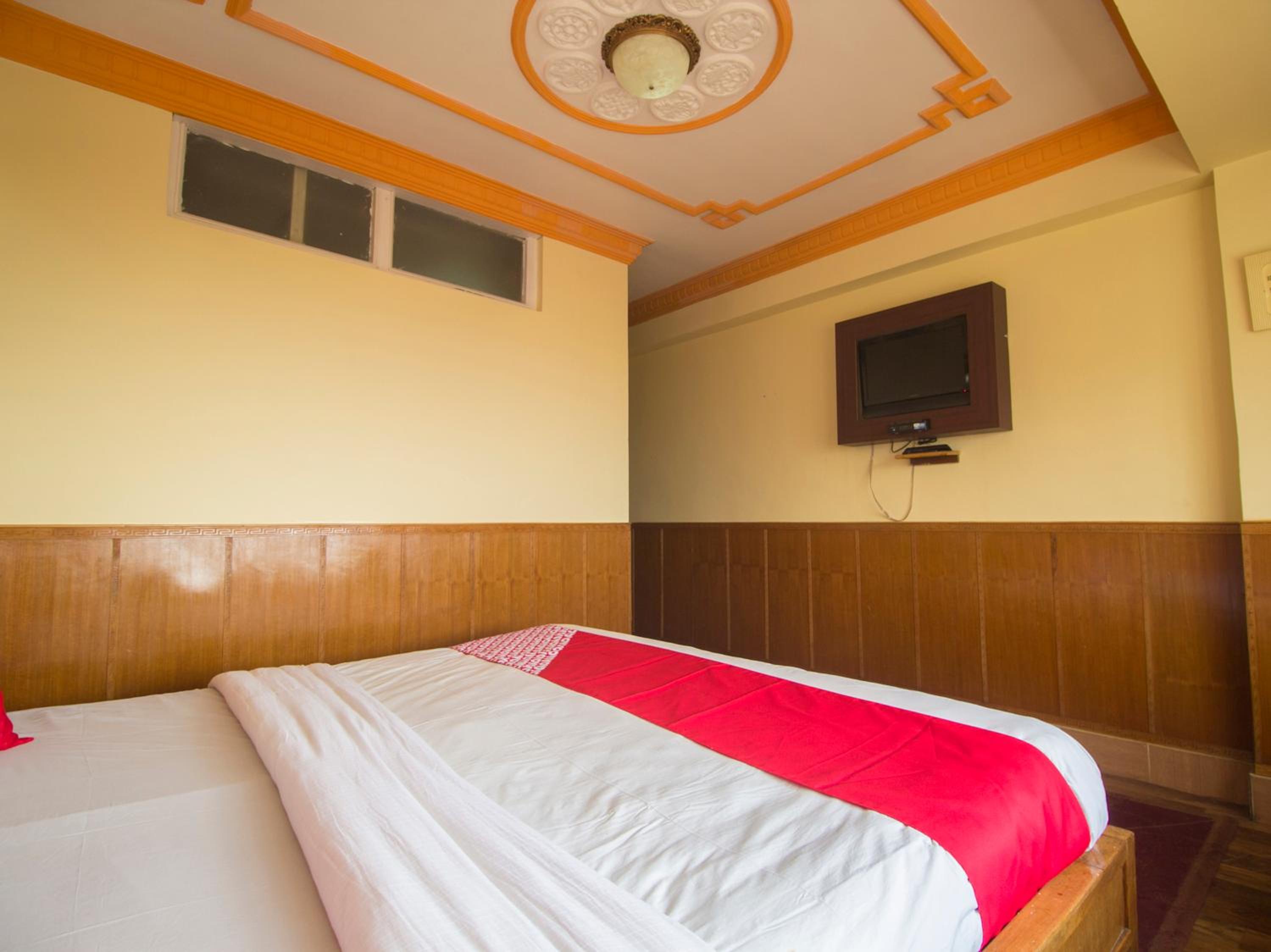 Deluxe Double Room - Photo 12