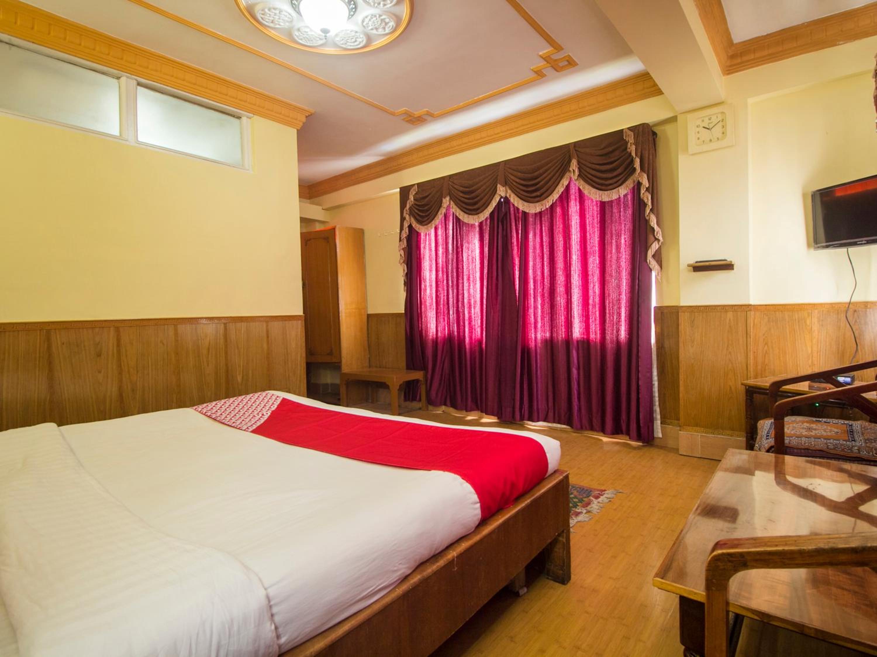 Deluxe Double Room - Photo 16