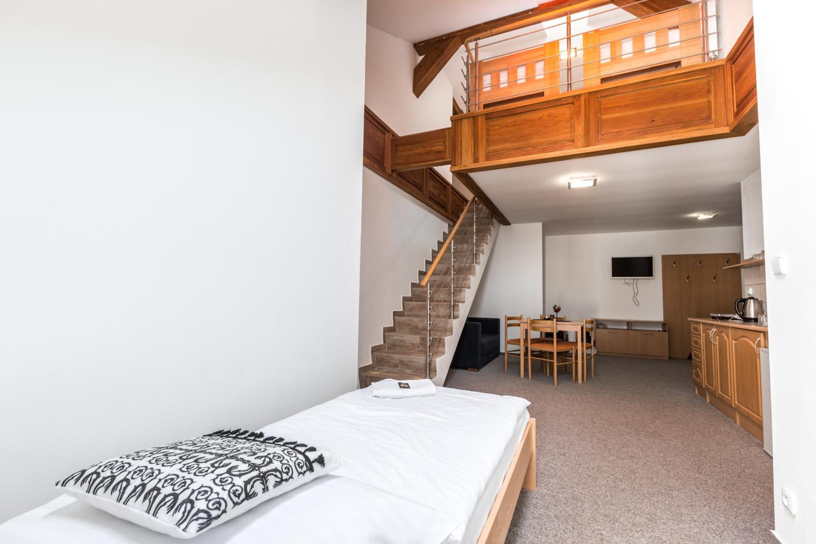 Apartment - Split Level photo 1