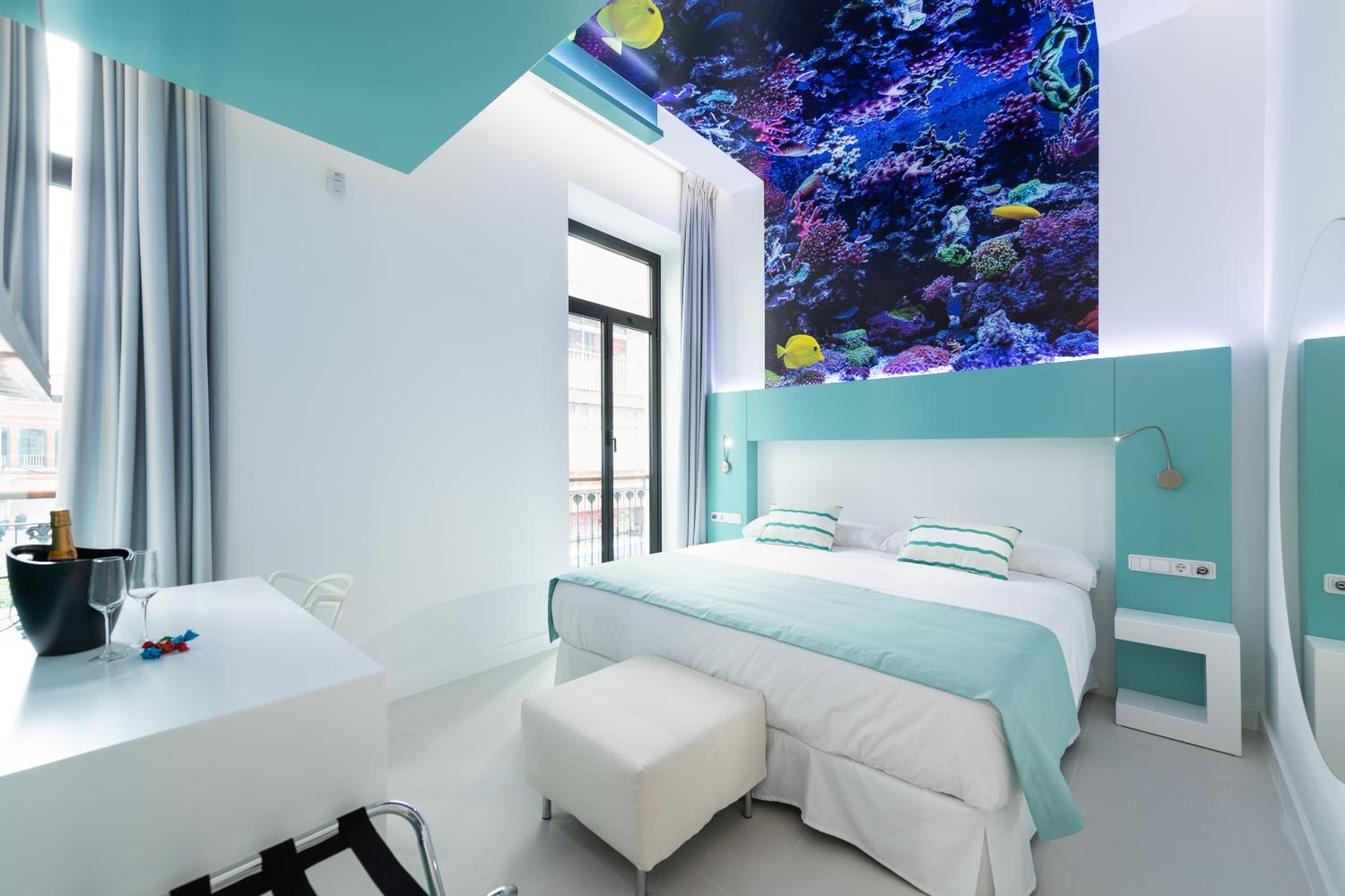 Habitación #437448337