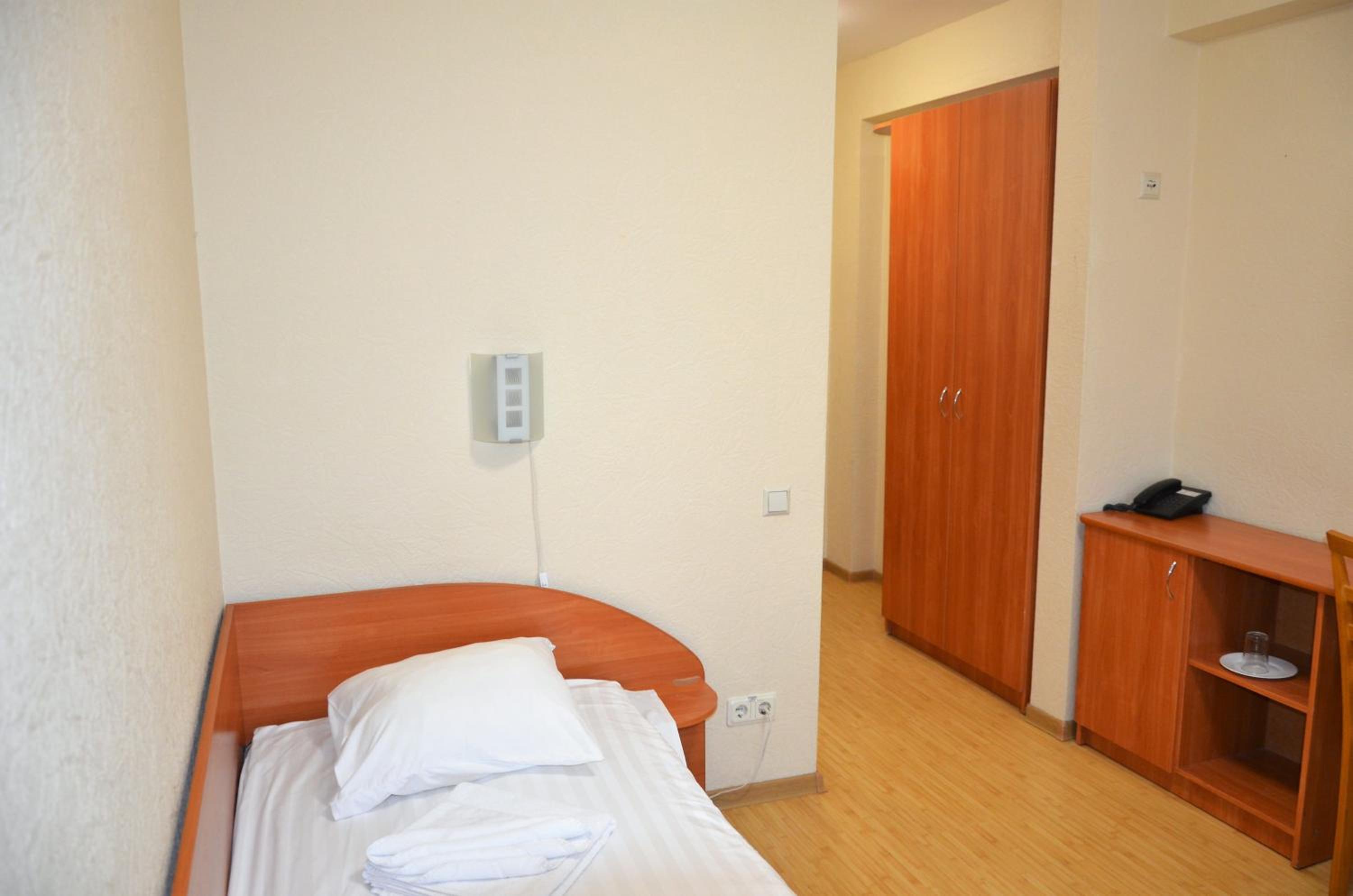 Single Room with Balcony photo 2