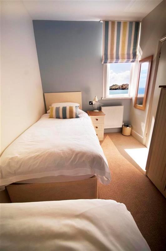 Twin Room - Photo 1