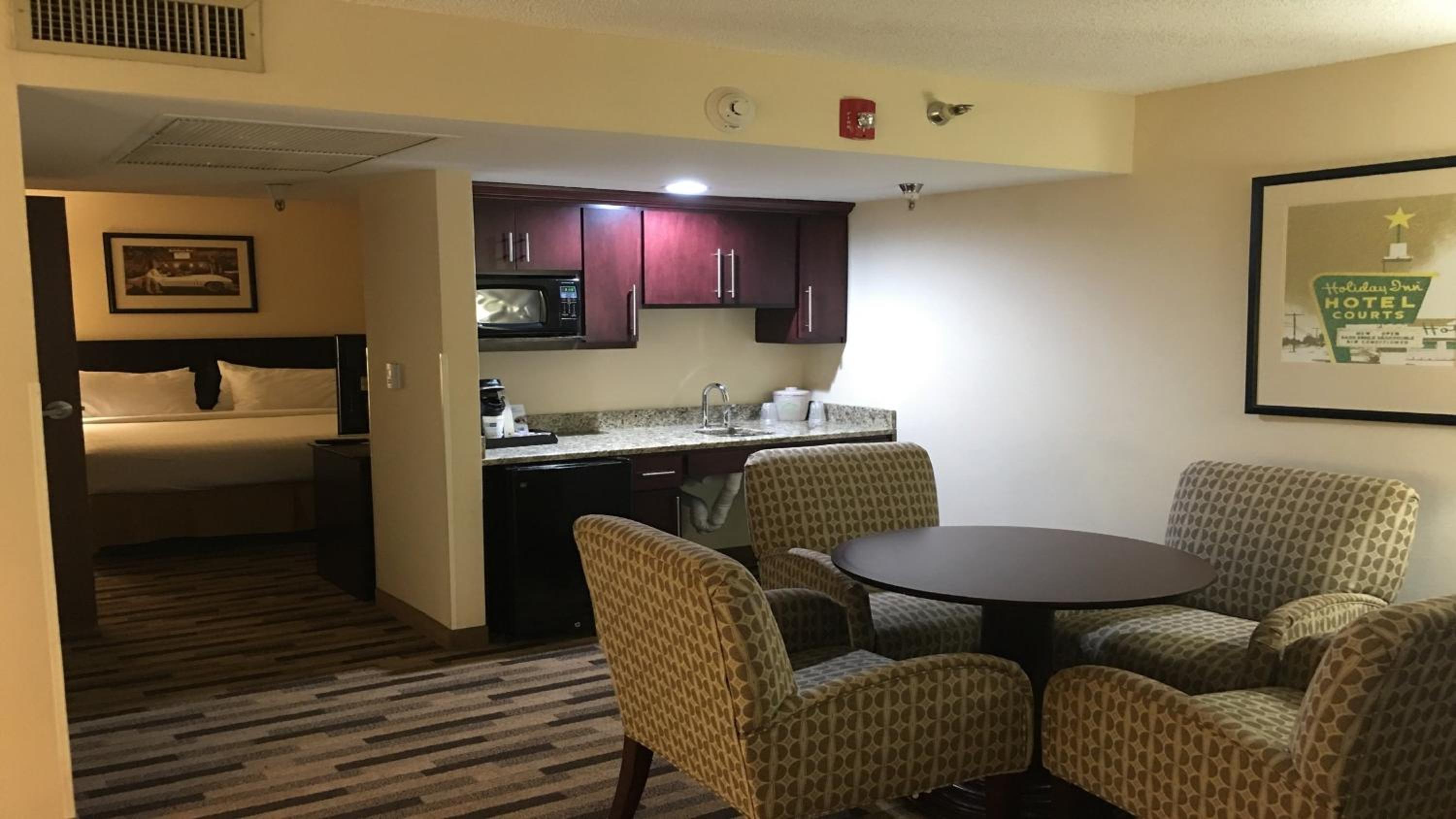 King Suite - Disability Access Tub