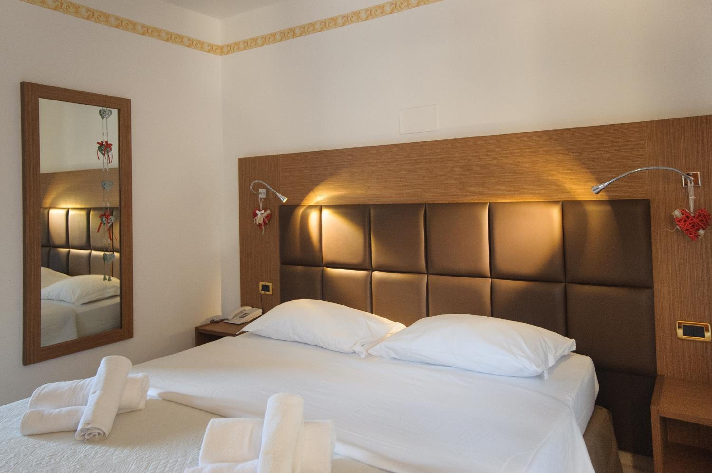 Double Room - Photo 1