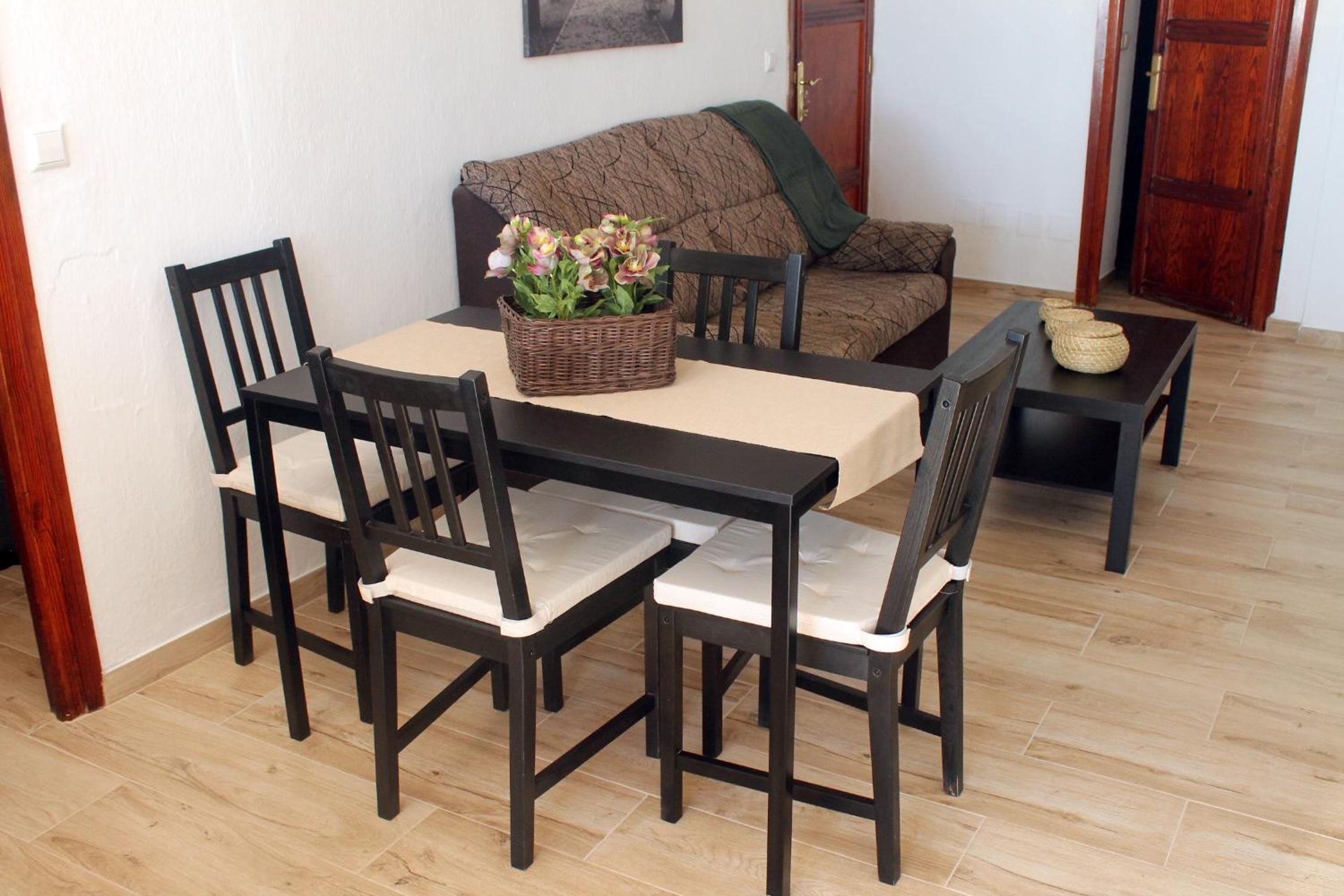 Three-Bedroom Apartment - Photo 9