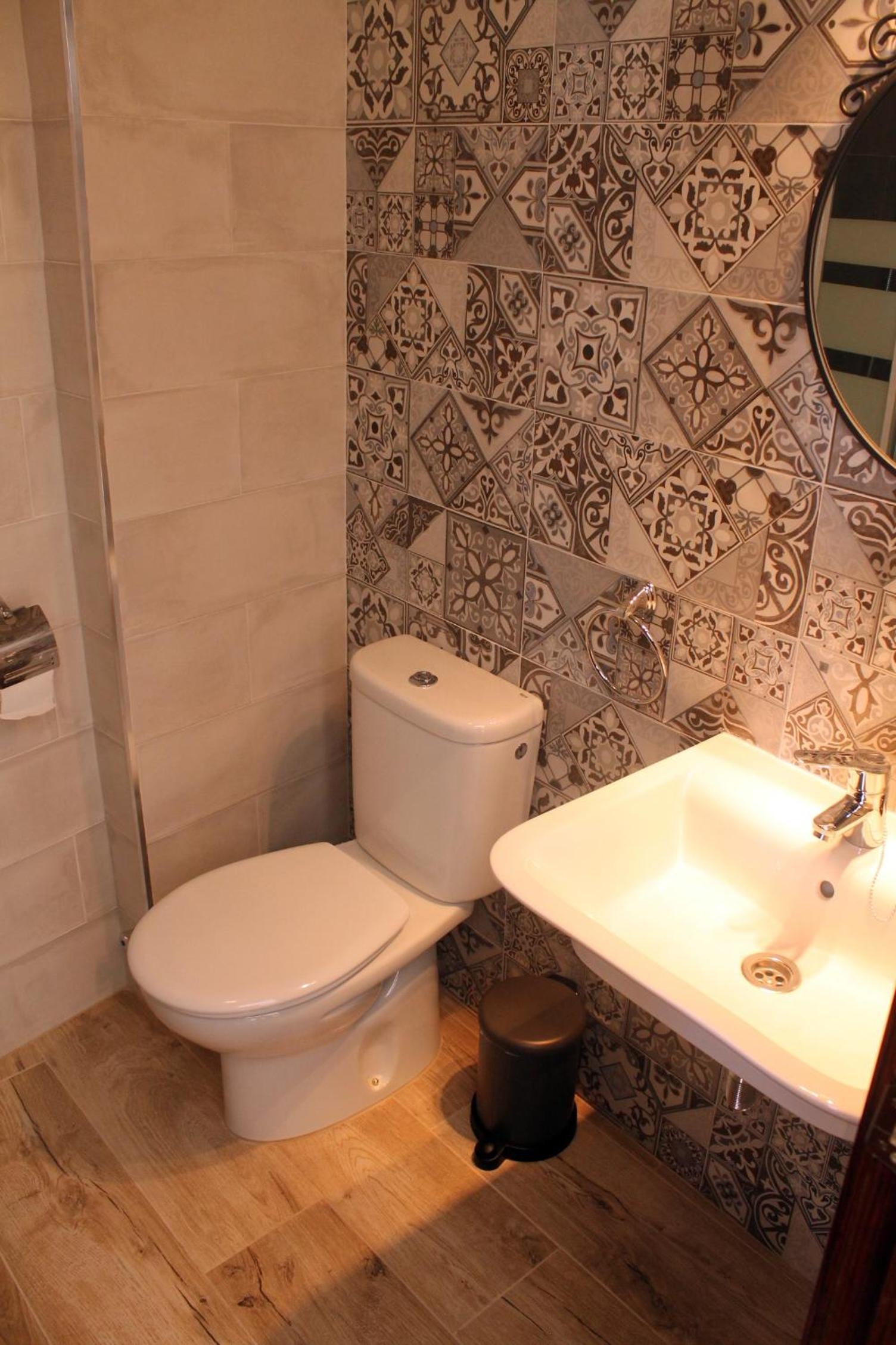 Three-Bedroom Apartment - Photo 10