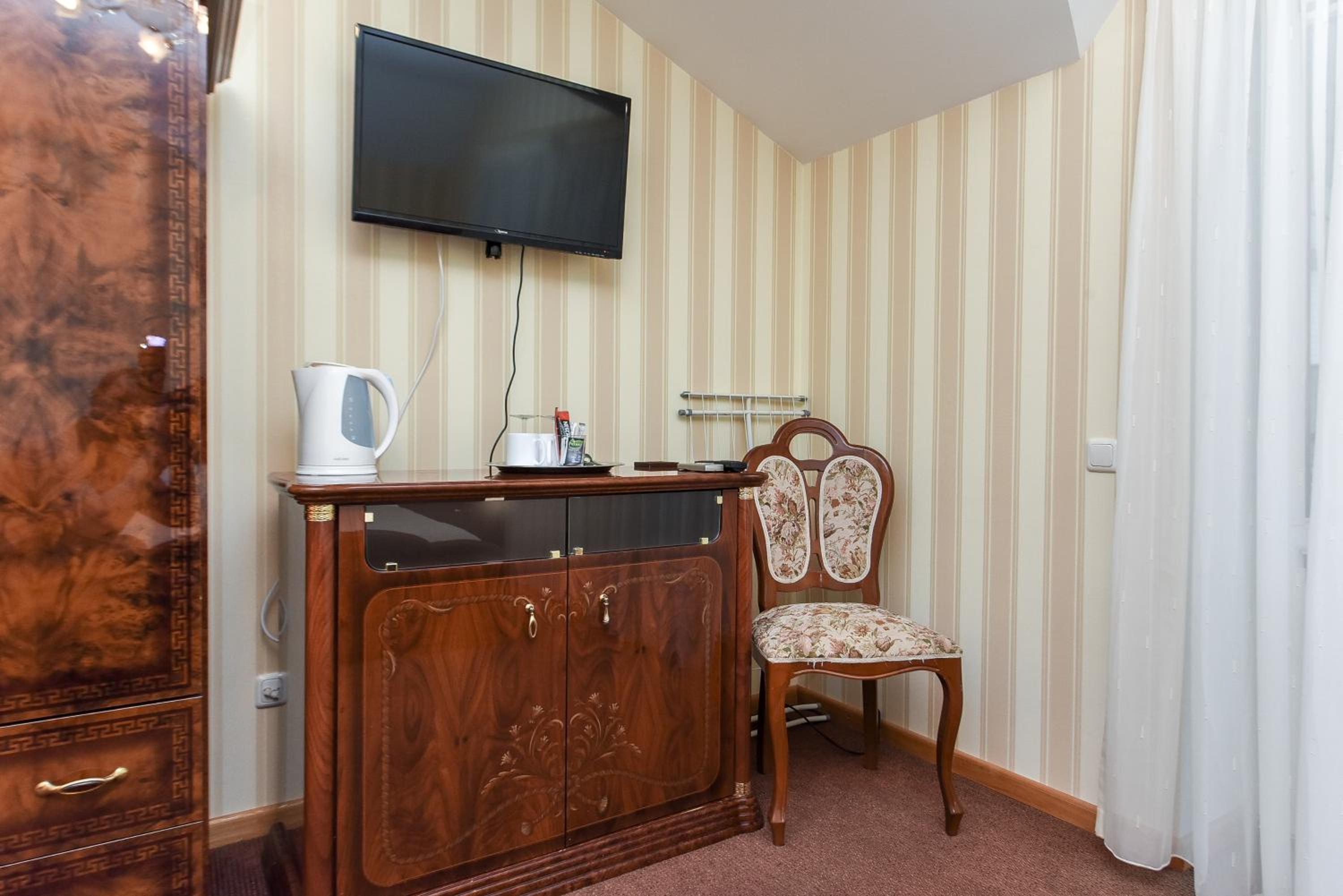 Standard Double Room photo 3