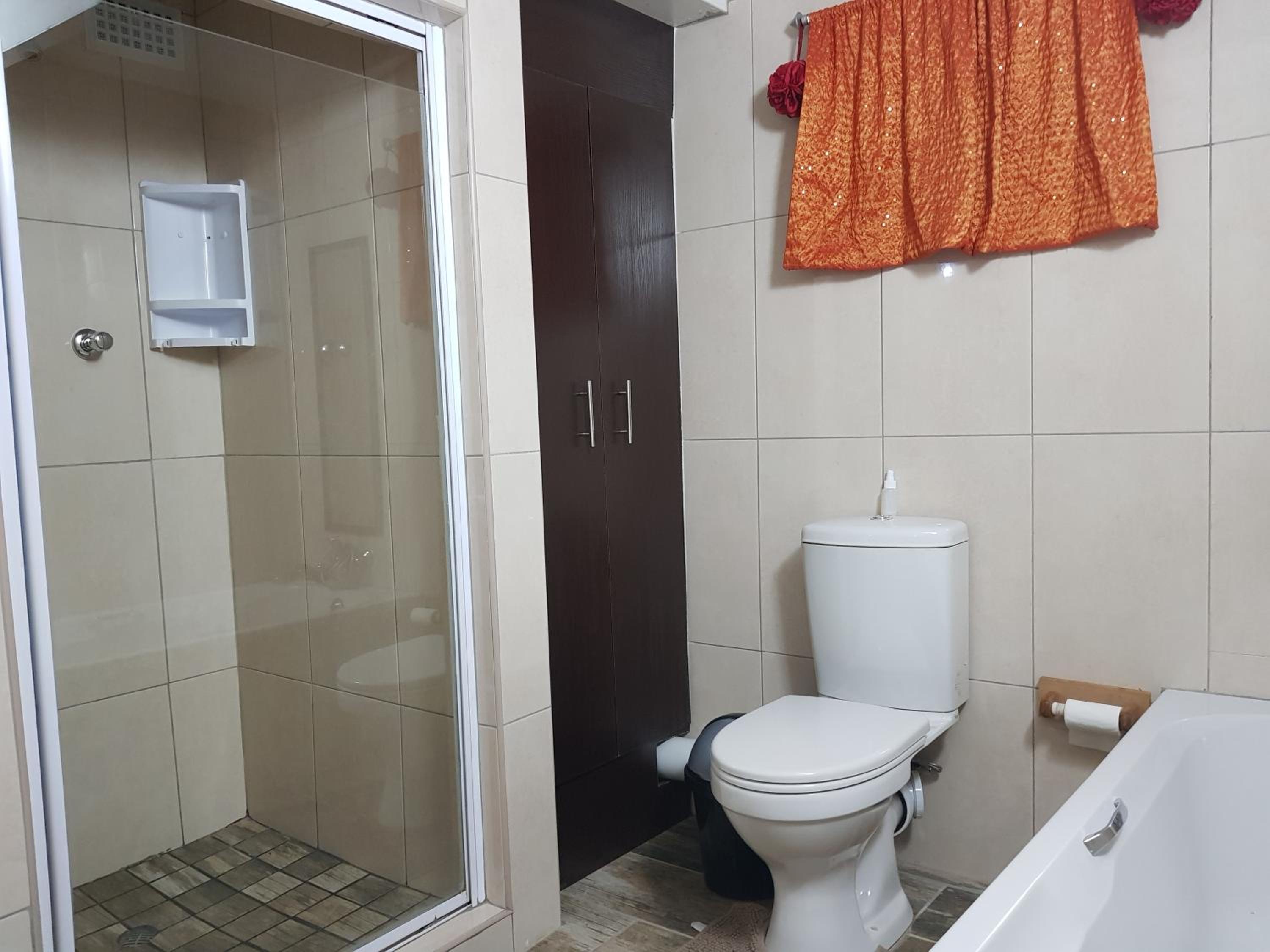 Family Room - Ground Floor - Photo 9