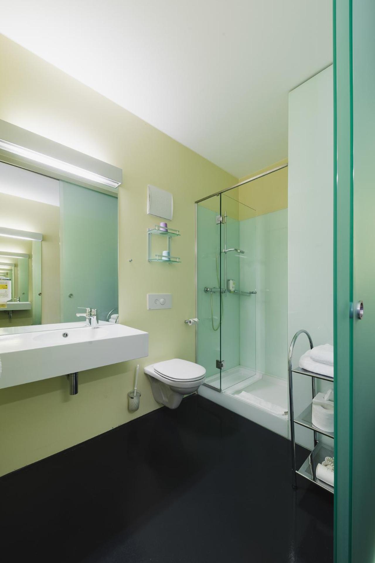 Double or Twin Room - Photo 2