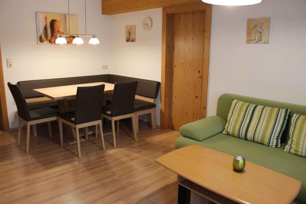 Two-Bedroom Apartment with Balcony photo 3