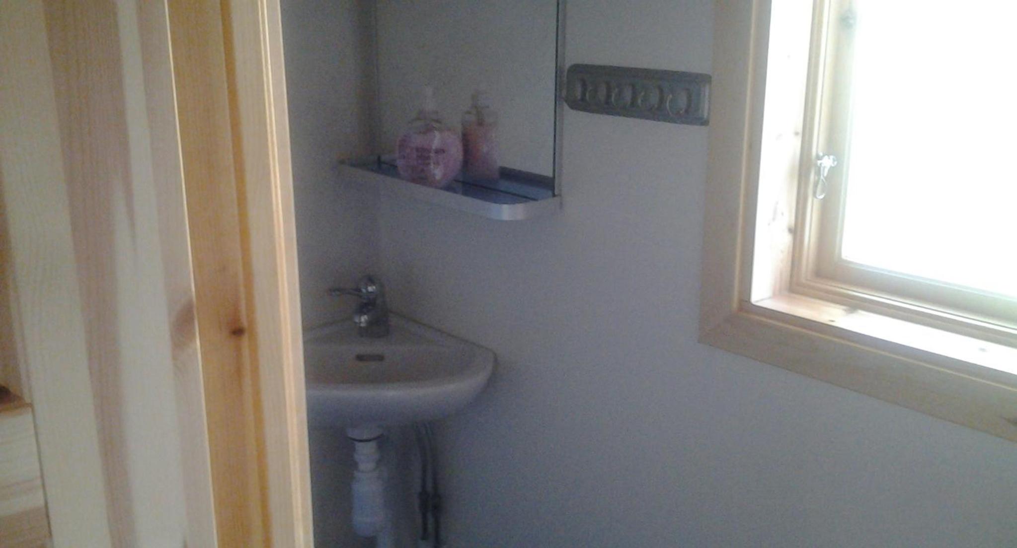 One-Bedroom Cottage (4 Adults) photo 2
