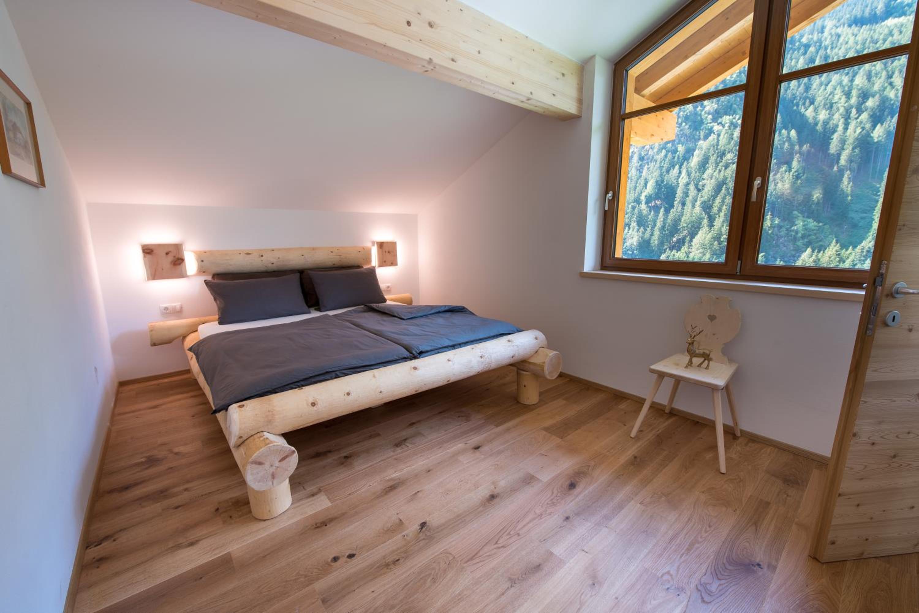Apartment with Mountain View photo 1