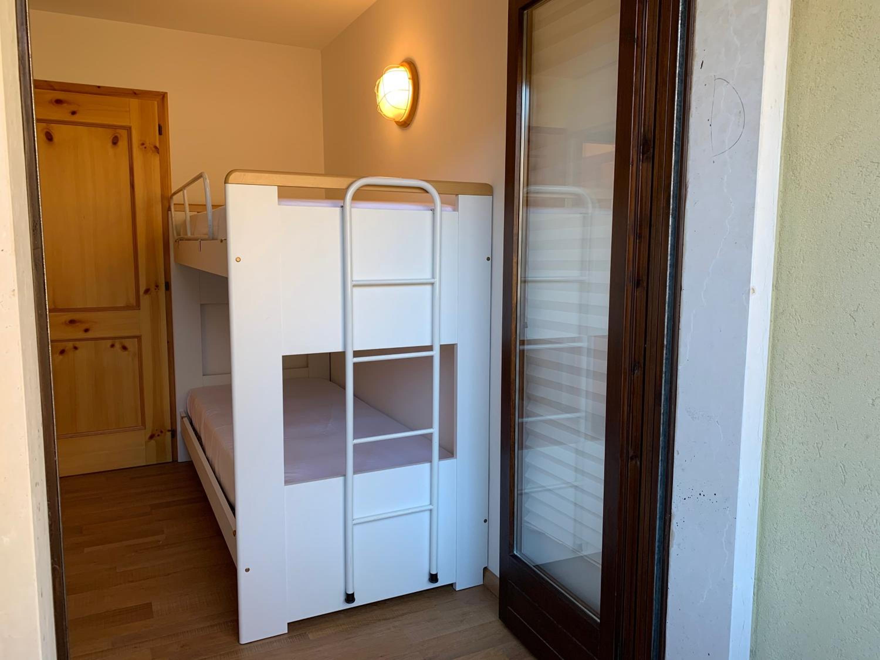 Apartment - Photo 9