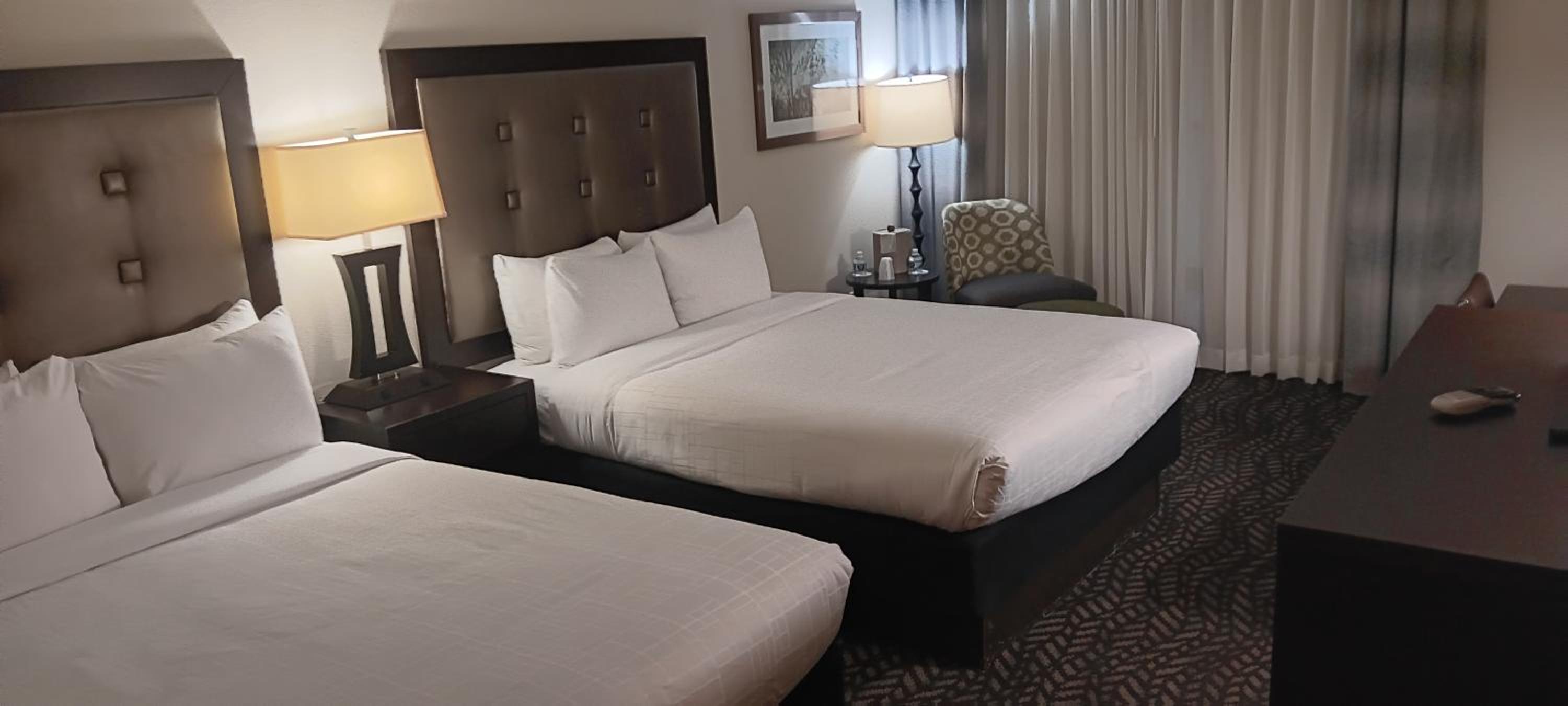 Queen Room - Executive Floor/Non-Smoking