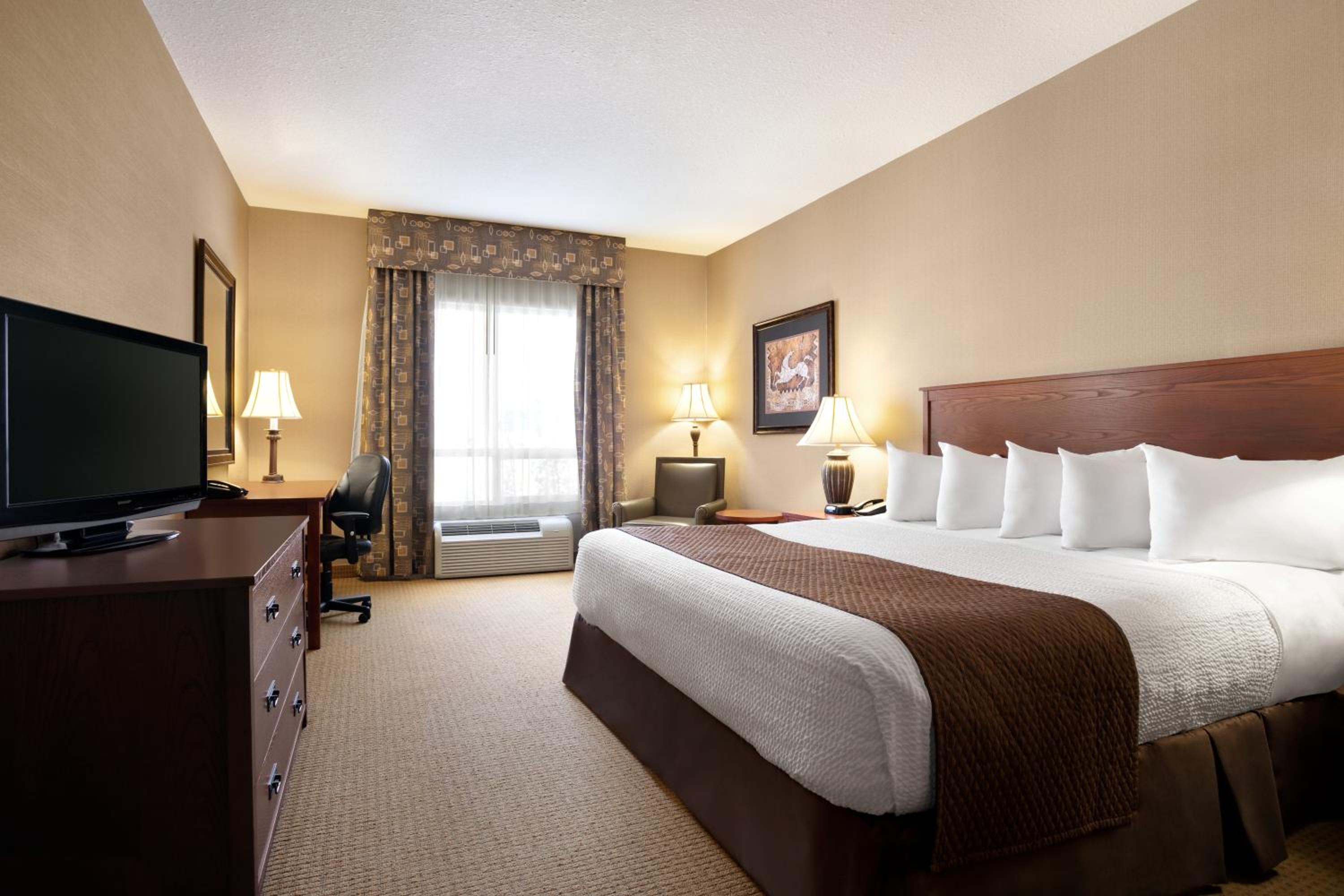 King Room - Non-Smoking - Photo 1