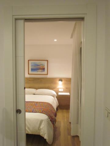 Two-Bedroom Apartment - Photo 7