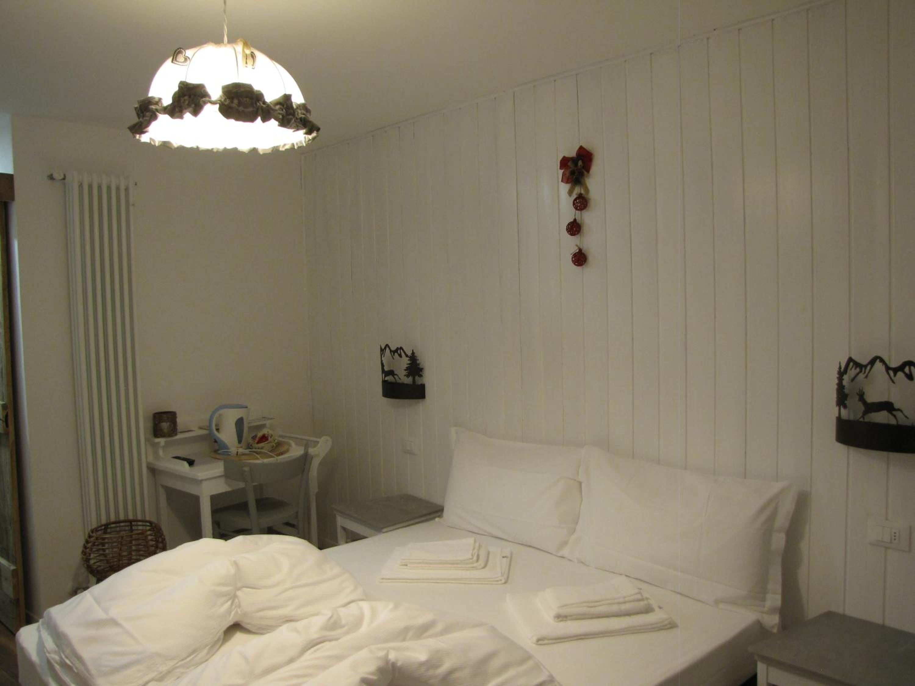 Double or Twin Room photo 2