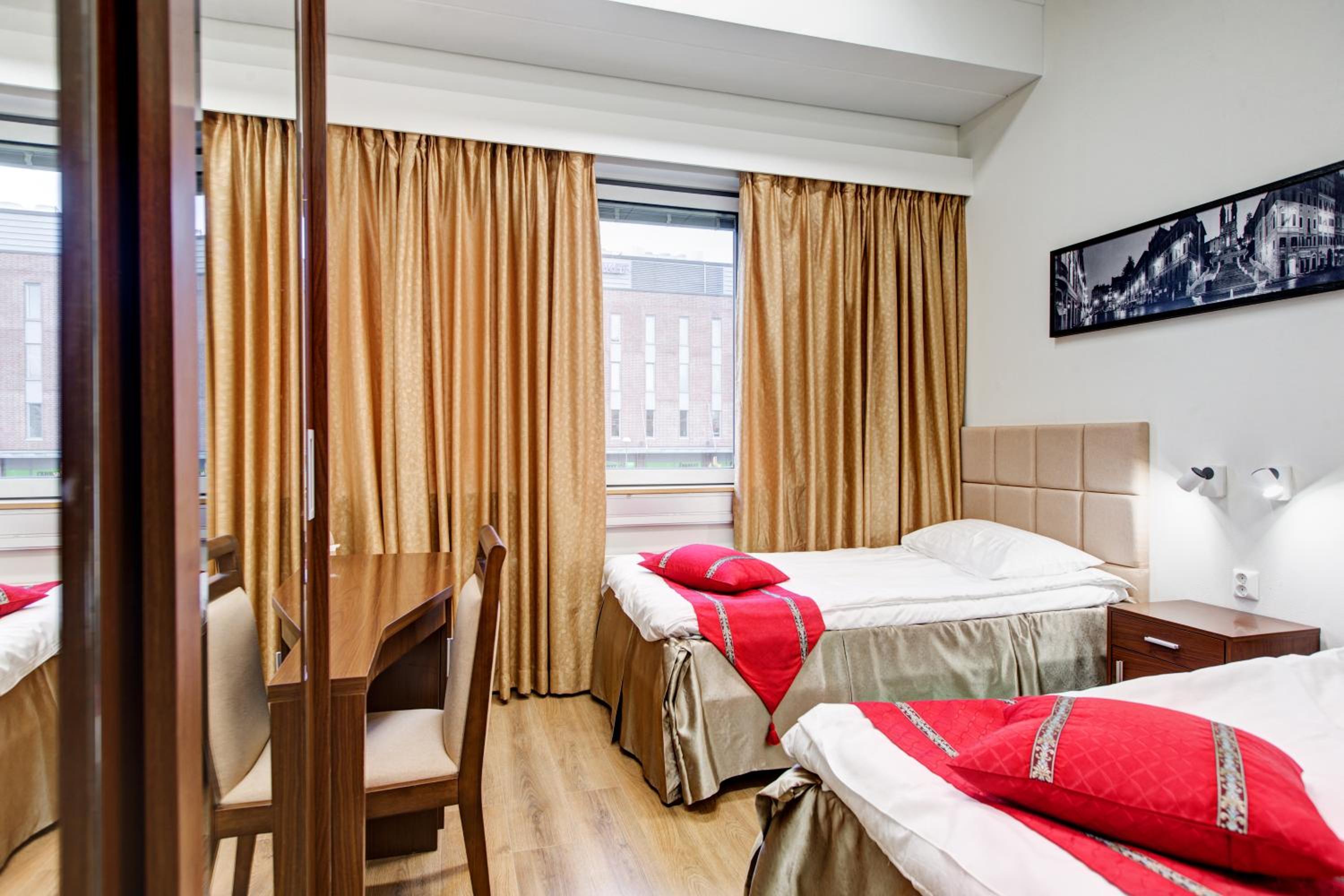Standard Twin Room photo 2