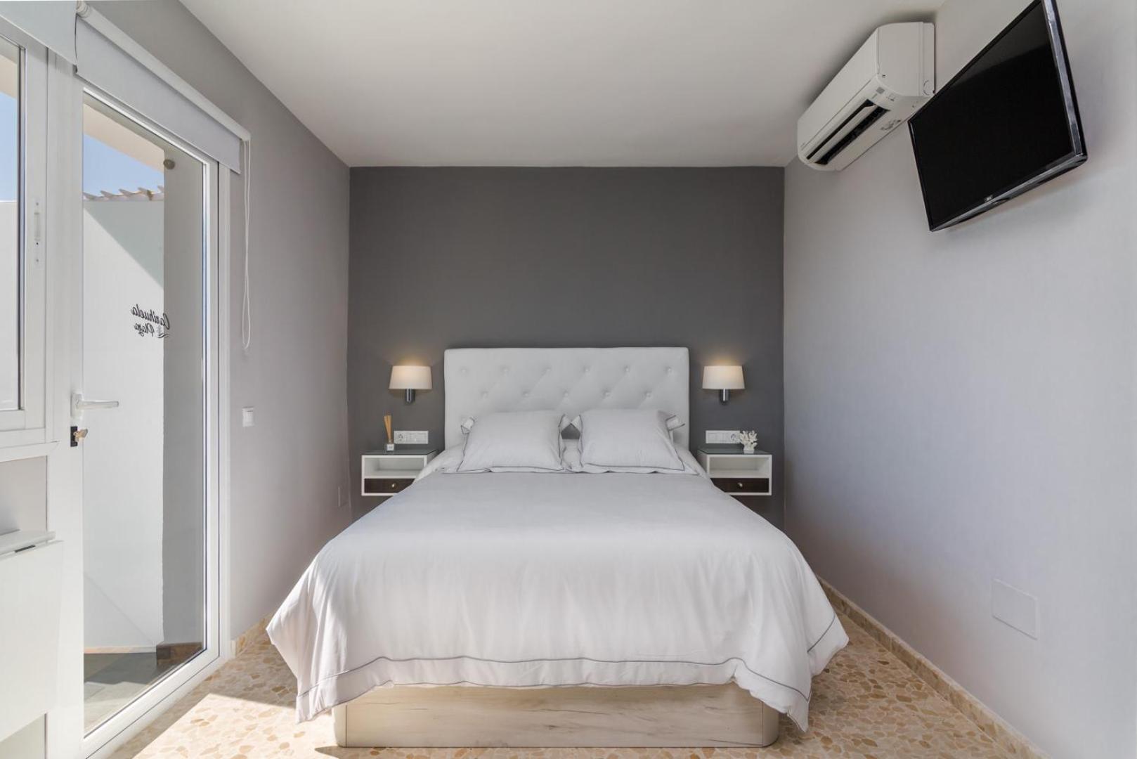 Apartment with Sea View - Photo 1