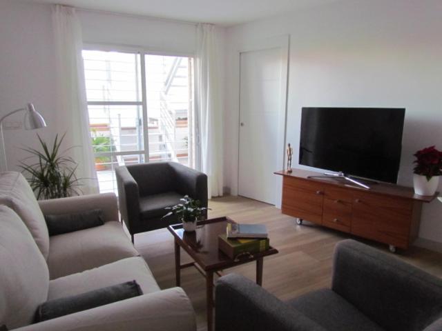 Two-Bedroom Apartment - Photo 25