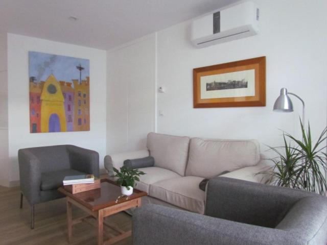 Two-Bedroom Apartment - Photo 30