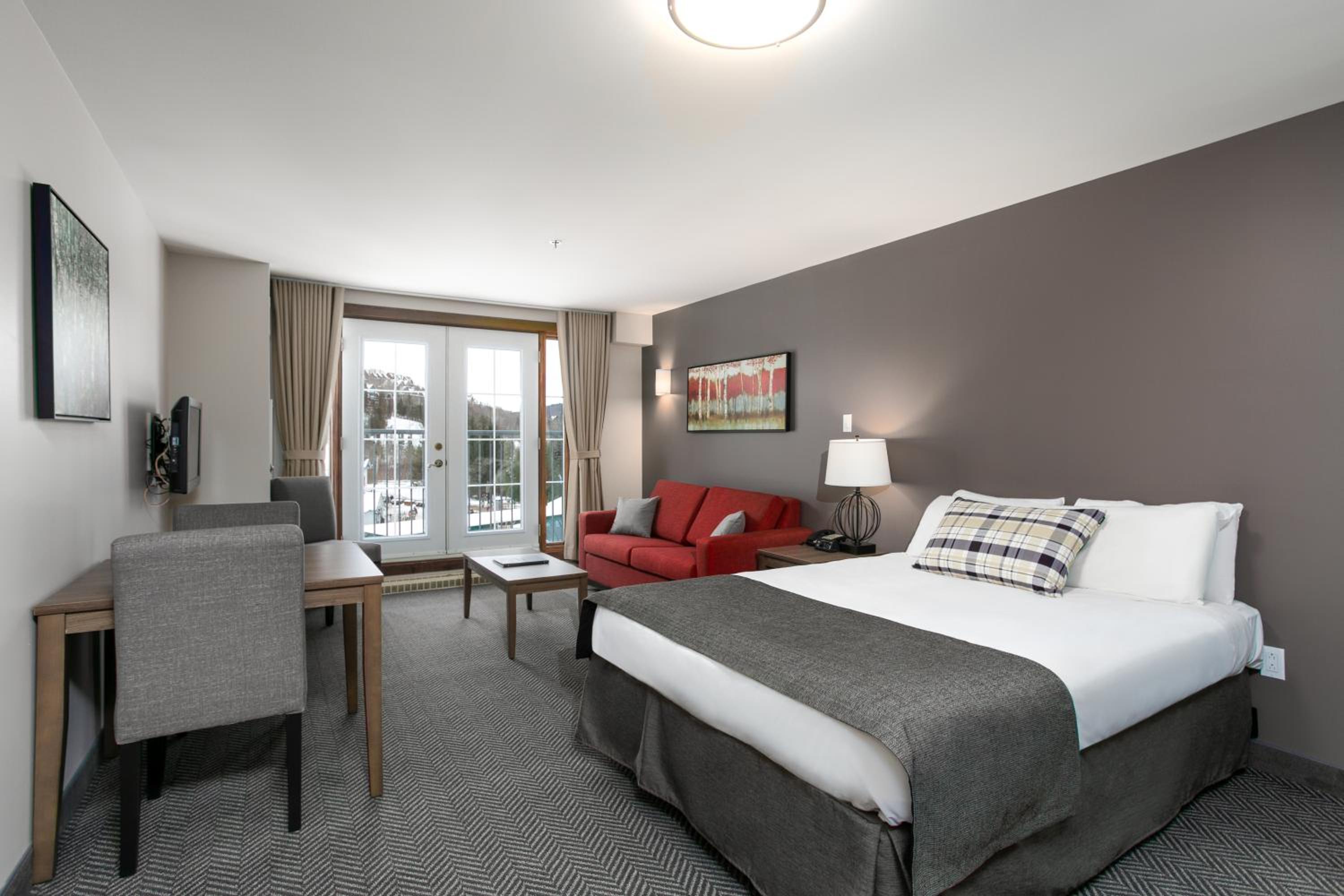 Standard Queen Room