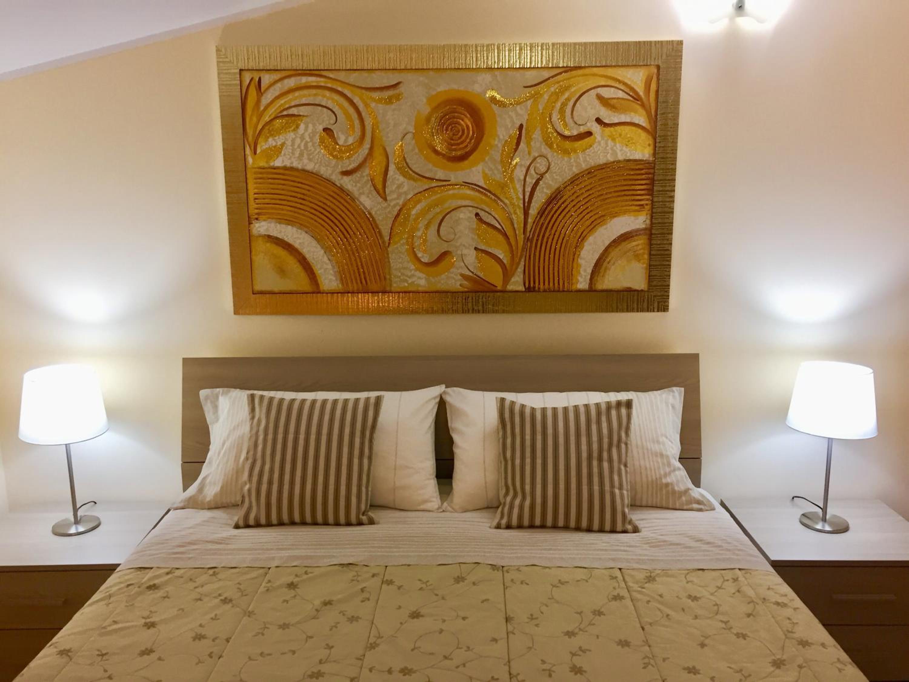 Two-Bedroom House - Photo 1