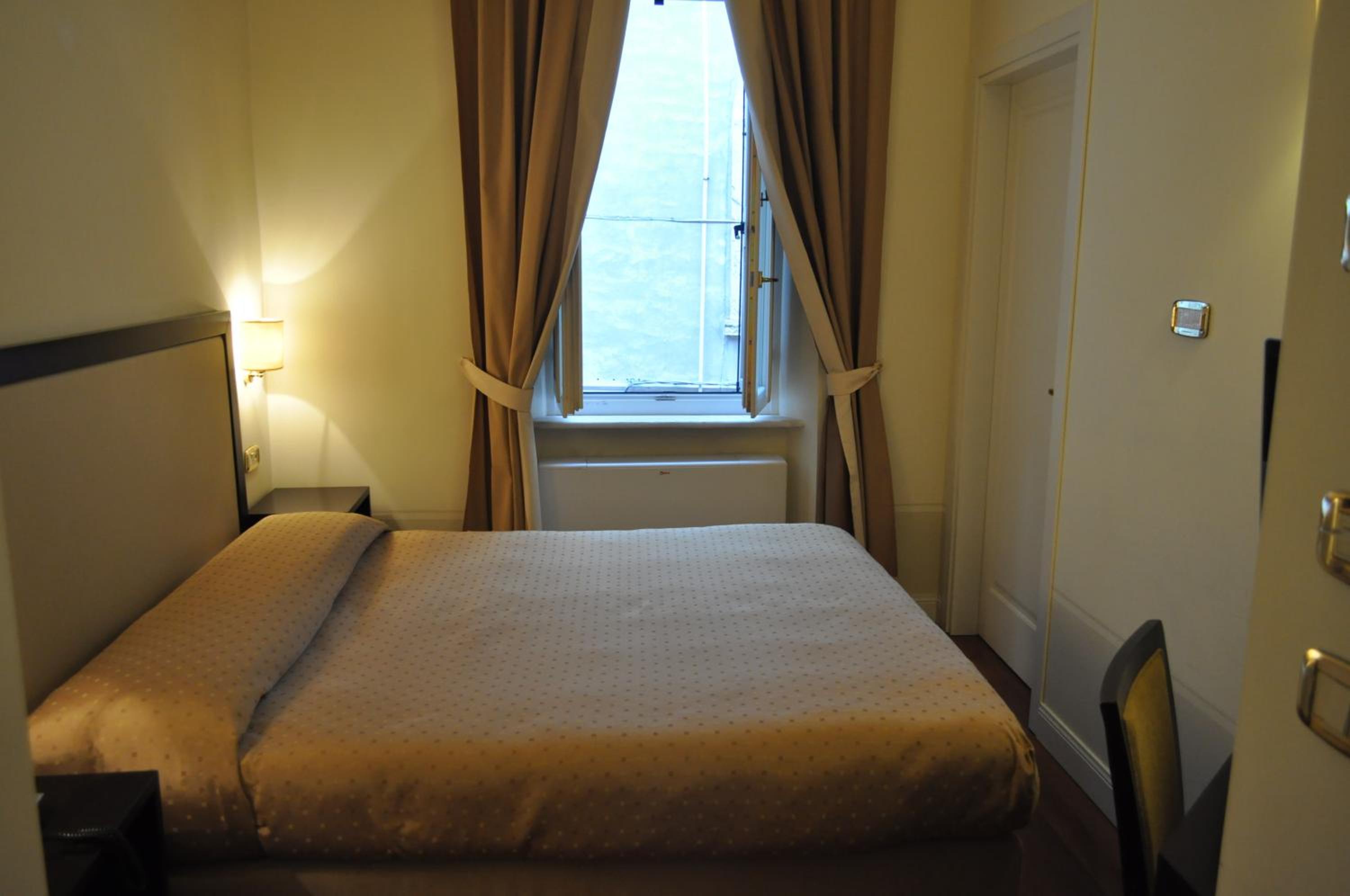 Double Room (1 Adult) photo 3