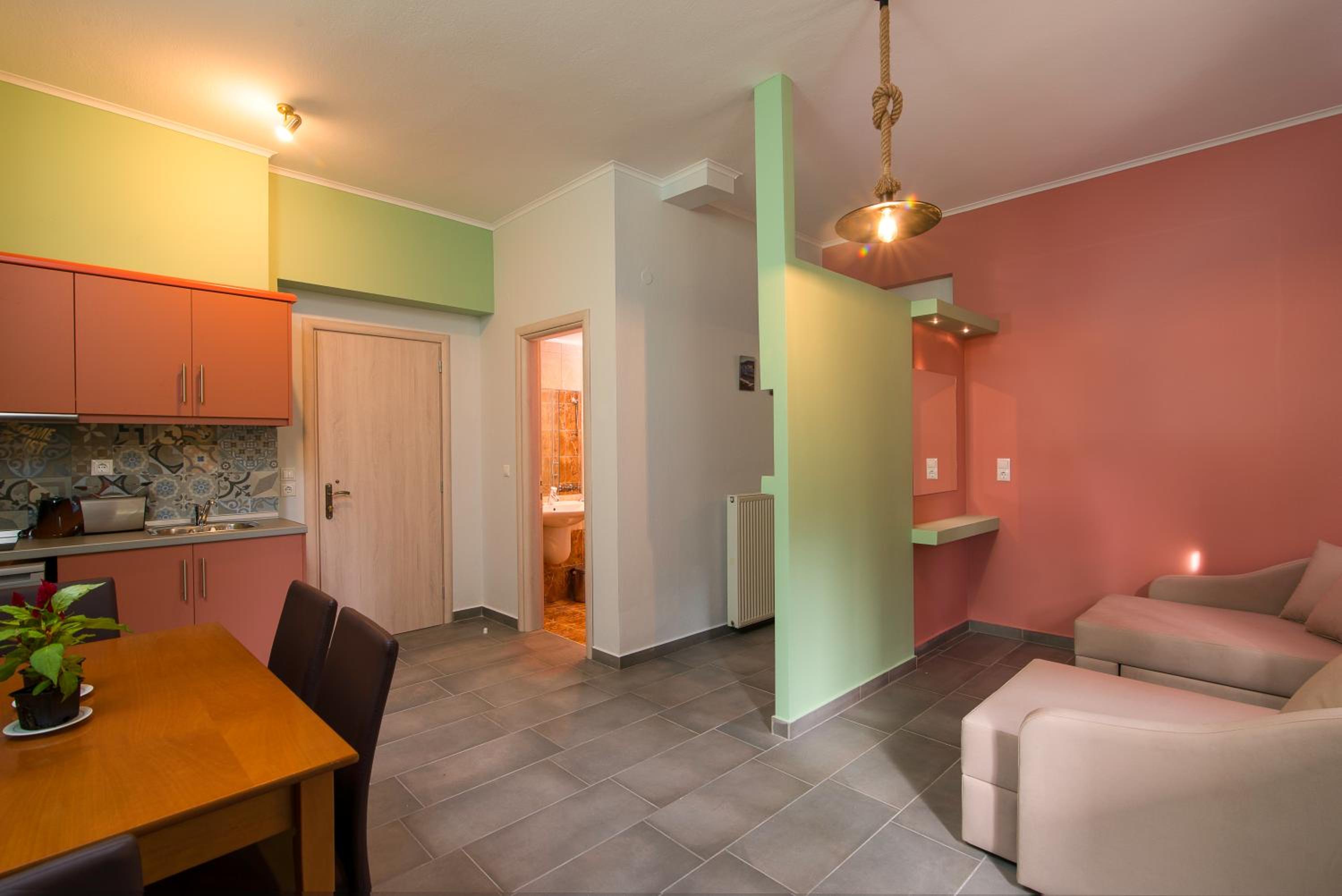 Apartment with Pool View  - Photo 3