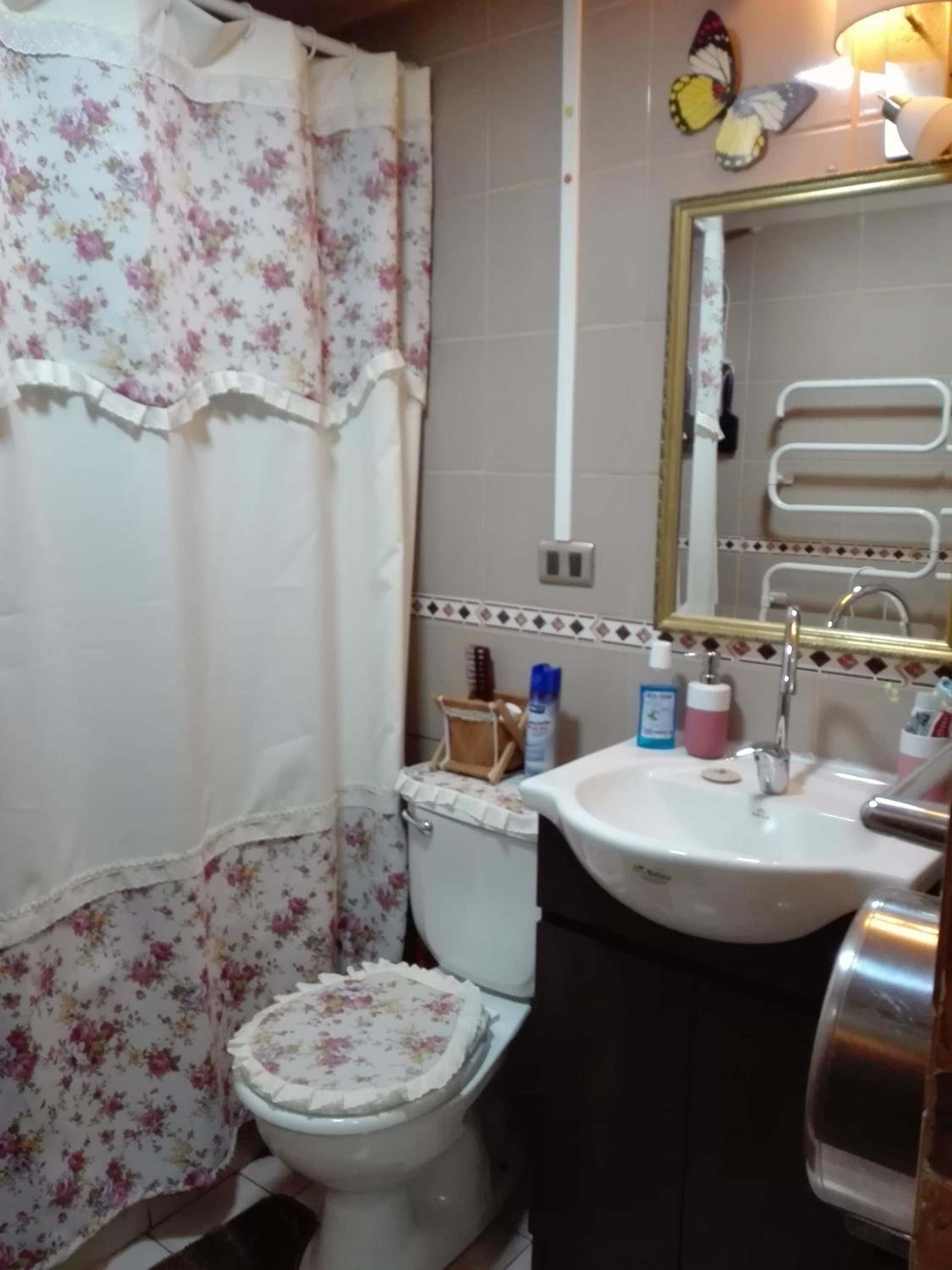 Single Room with Shared Bathroom photo 2