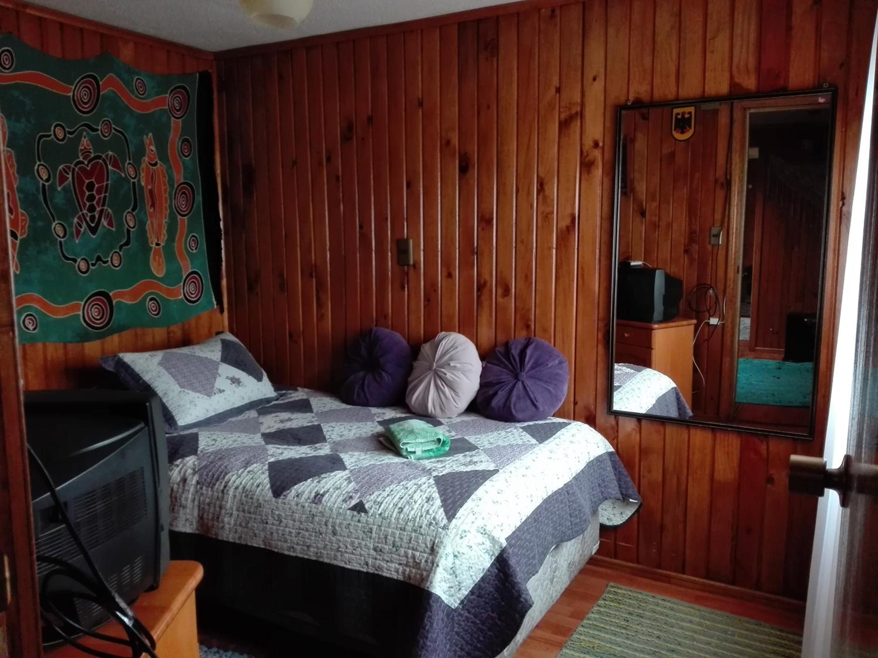 Single Room with Shared Bathroom photo 1