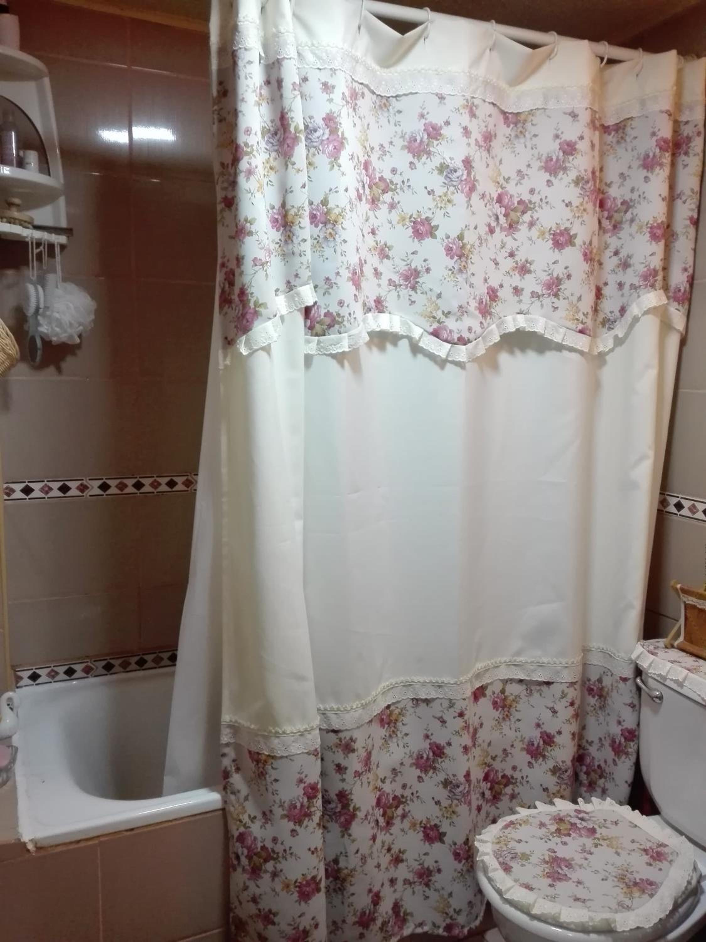 Single Room with Shared Bathroom photo 3