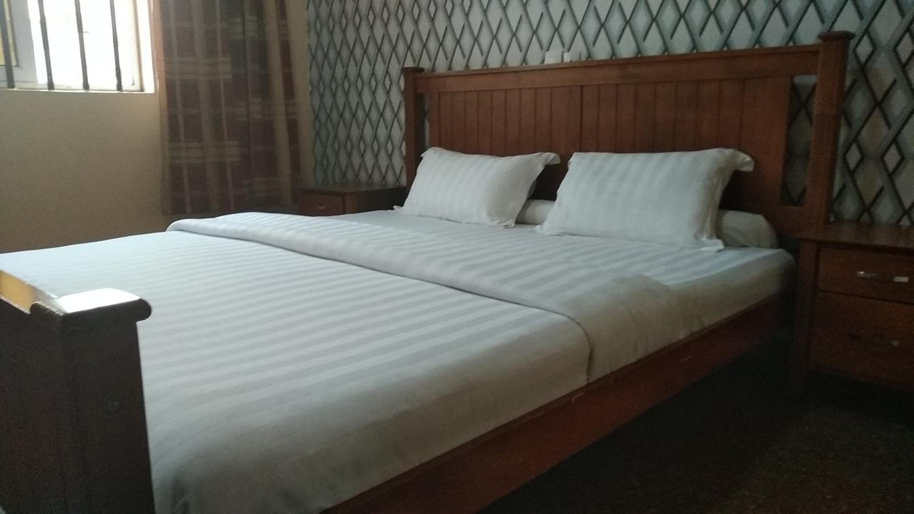 Standard Queen Room photo 2