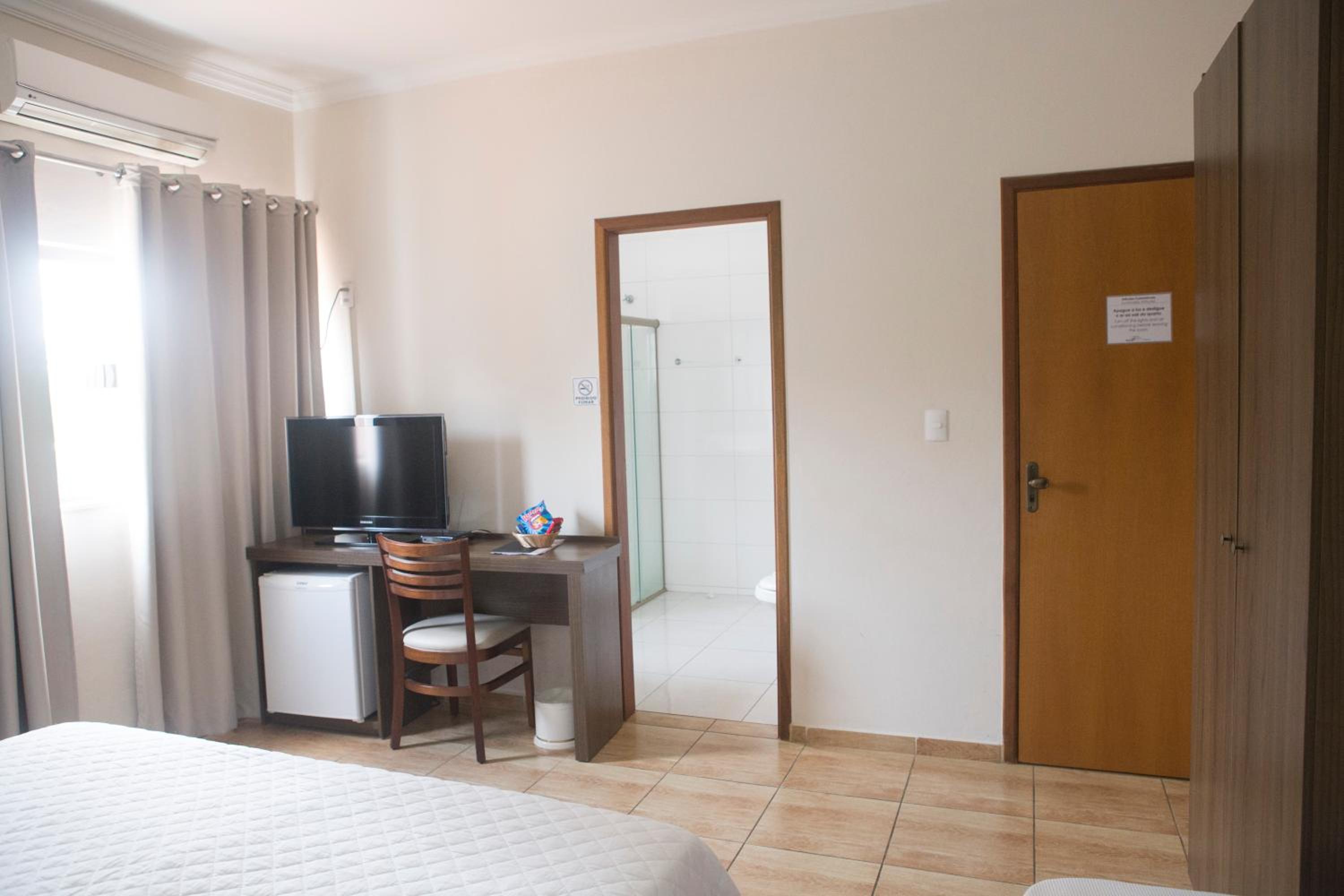 Double or Twin Room - Main Building - Photo 7