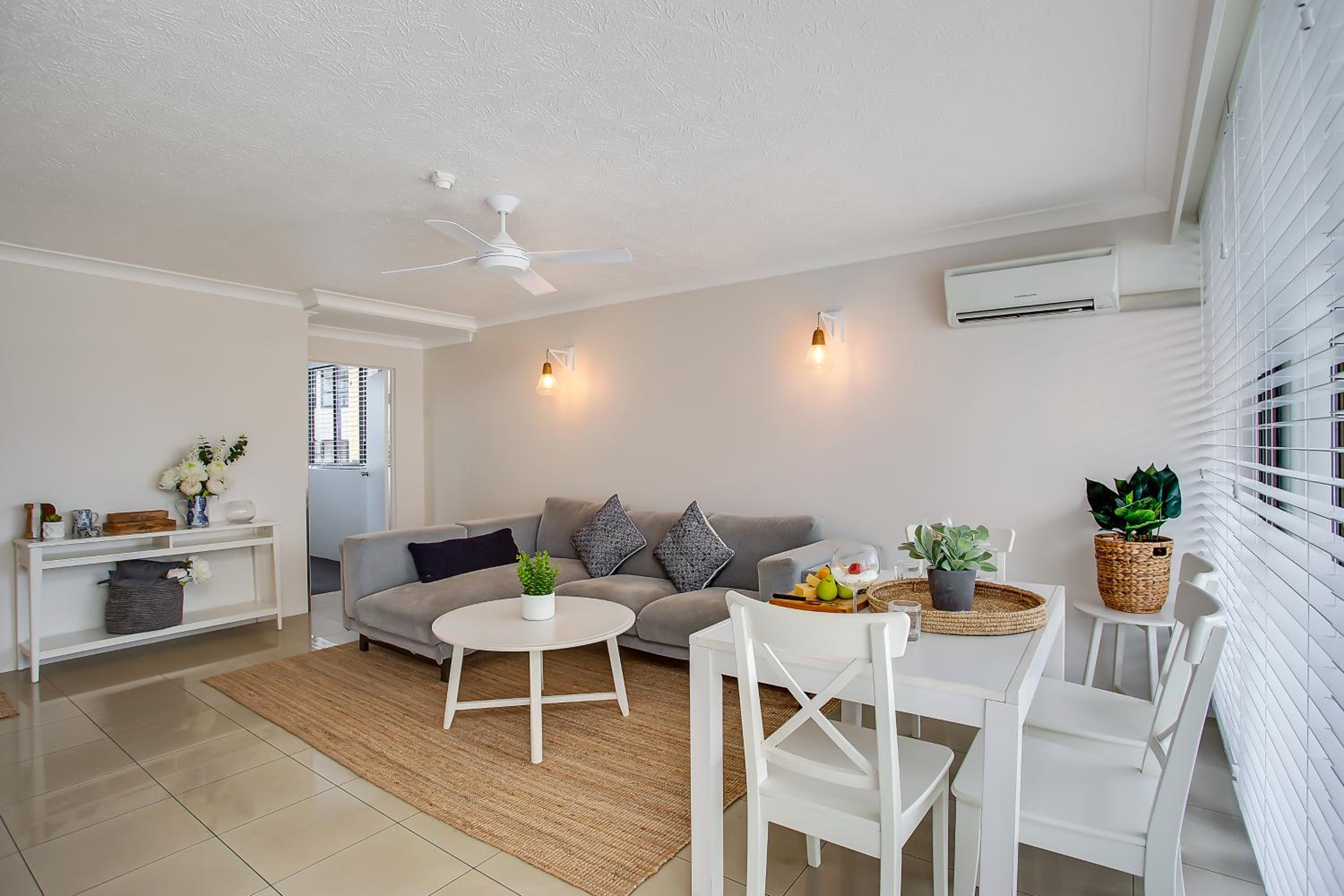 Two Superior Bedroom Apartment - Photo 2