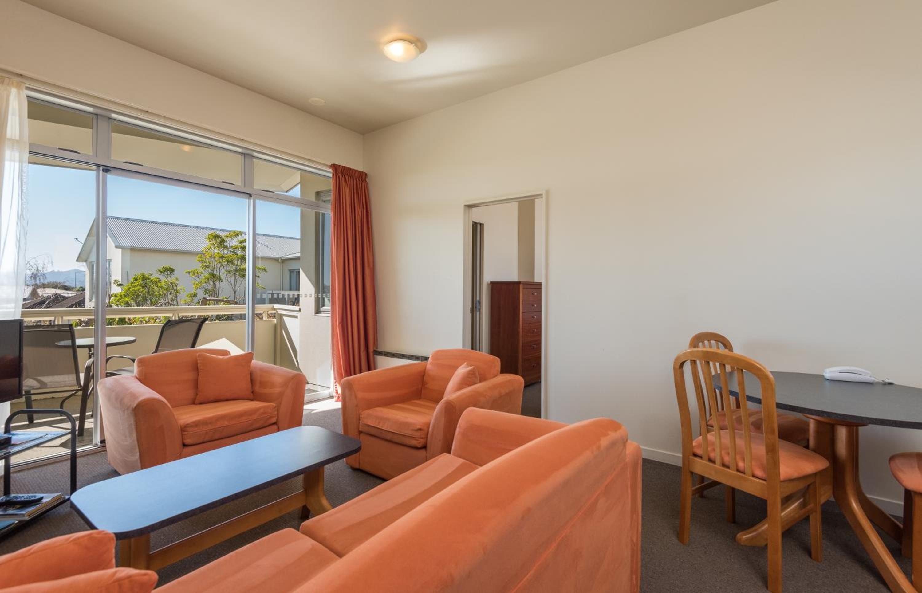 Executive One-Bedroom Apartment with Spa Bath photo 2