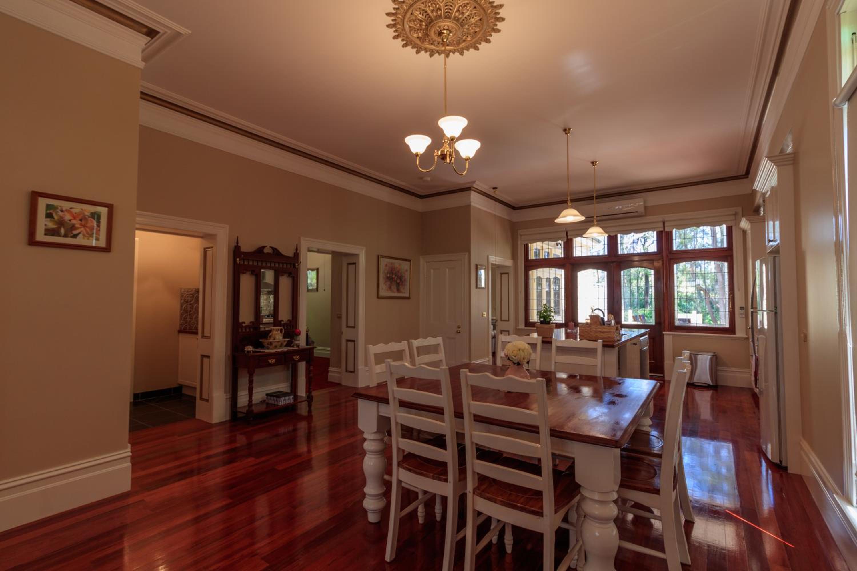 Three-Bedroom House photo 2