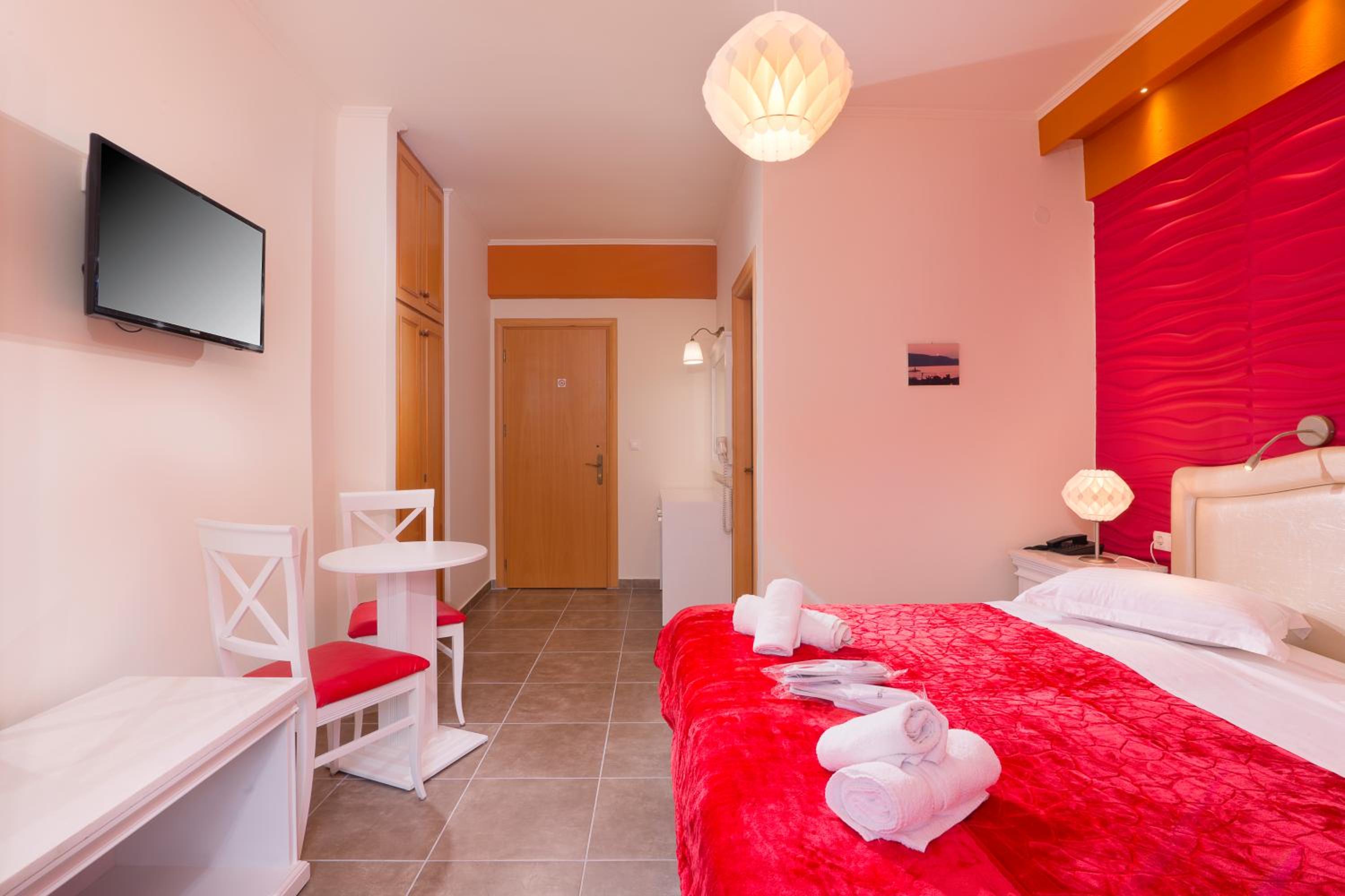 Superior Double or Twin Room - Photo 3