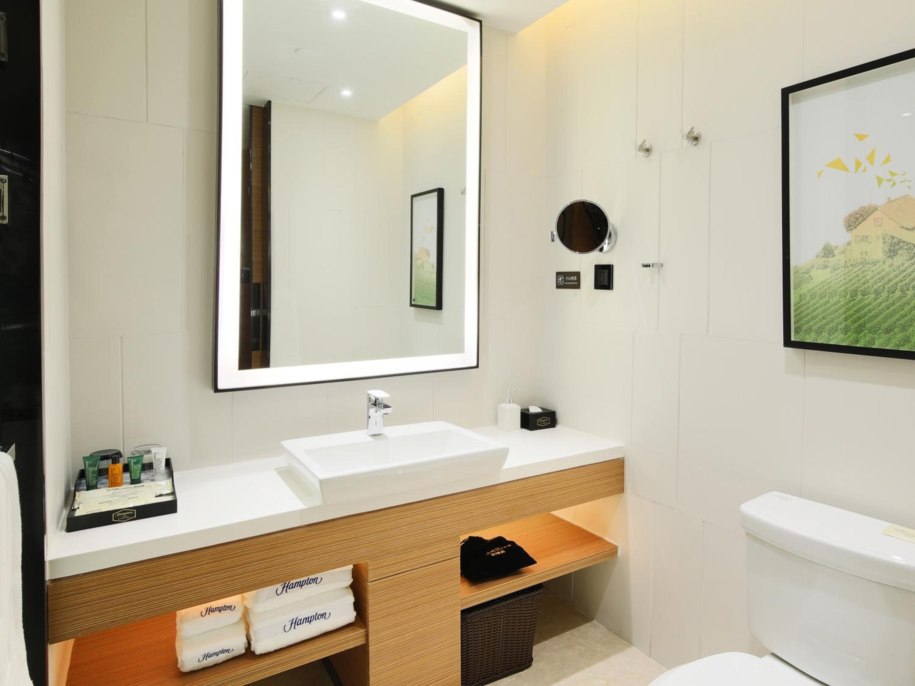 Comfort King Room